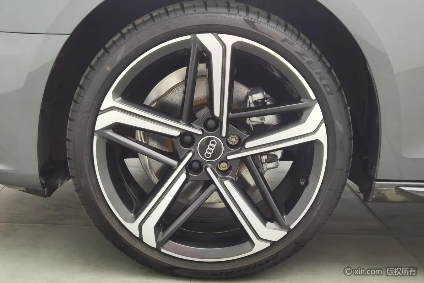 Audi A4L 2024 г. 11505 км. — фото 6