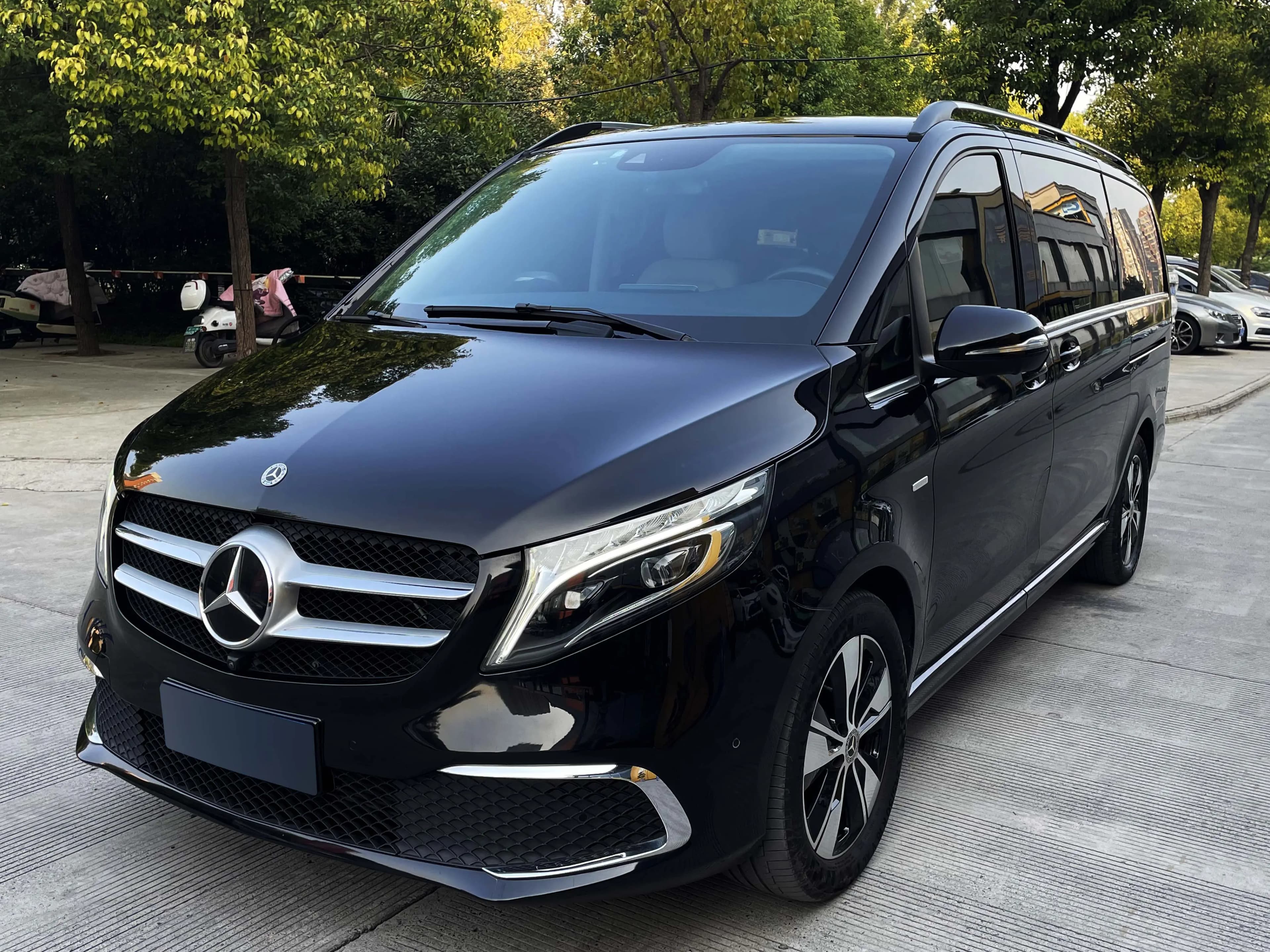 Mercedes-Benz Mercedes Benz V Class 2022 г. 43111 км.
