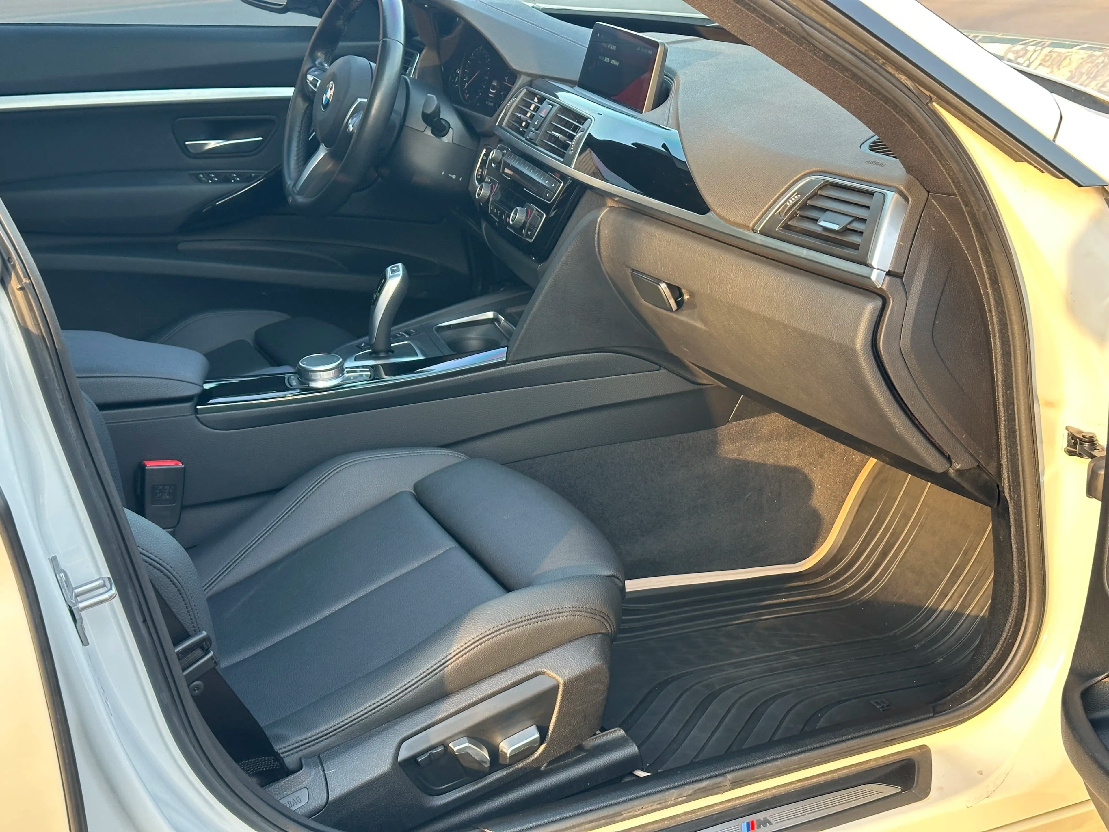BMW 3 Series GT 2021 г. 68117 км. — фото 11