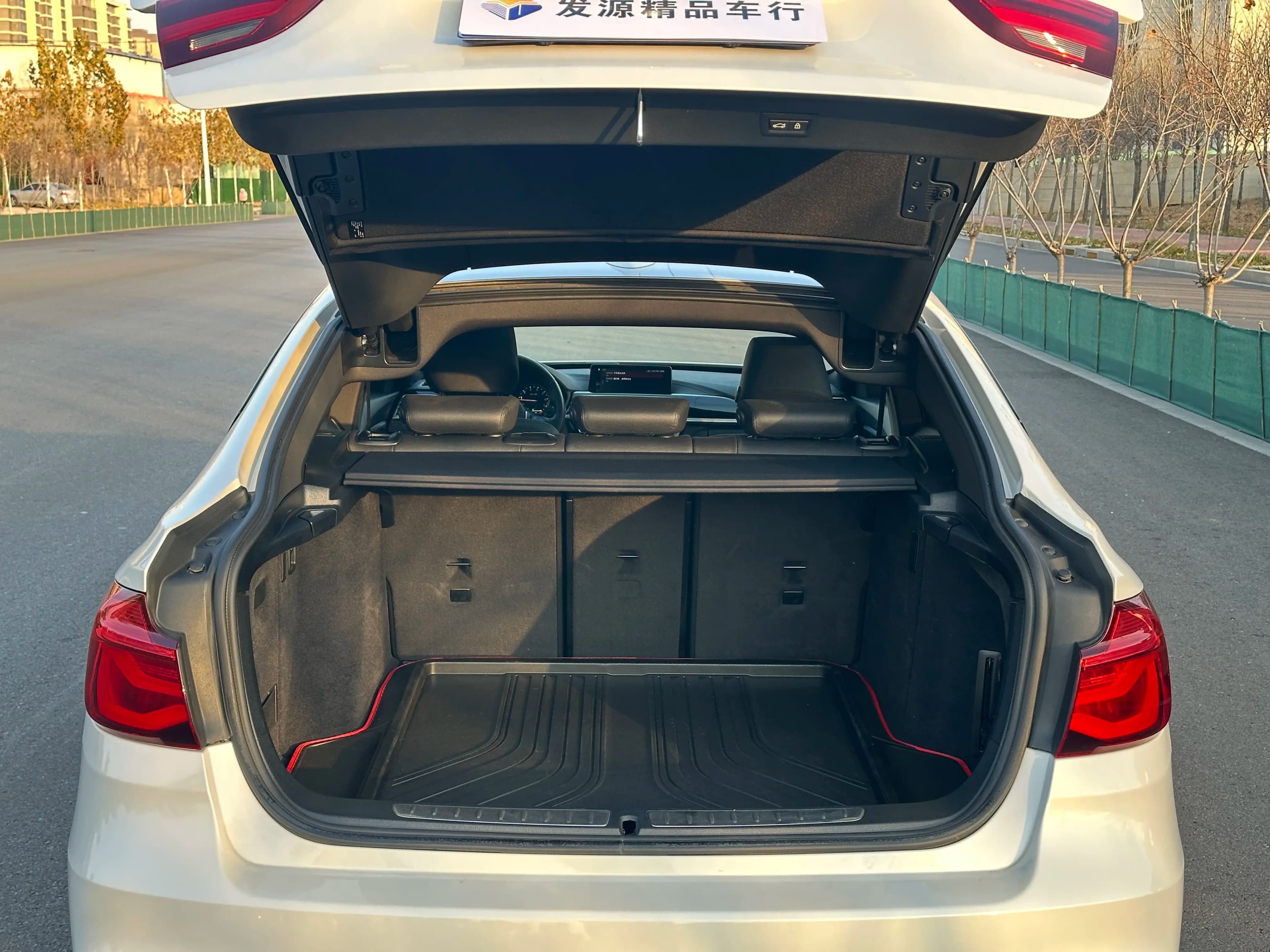 BMW 3 Series GT 2021 г. 68117 км. — фото 17