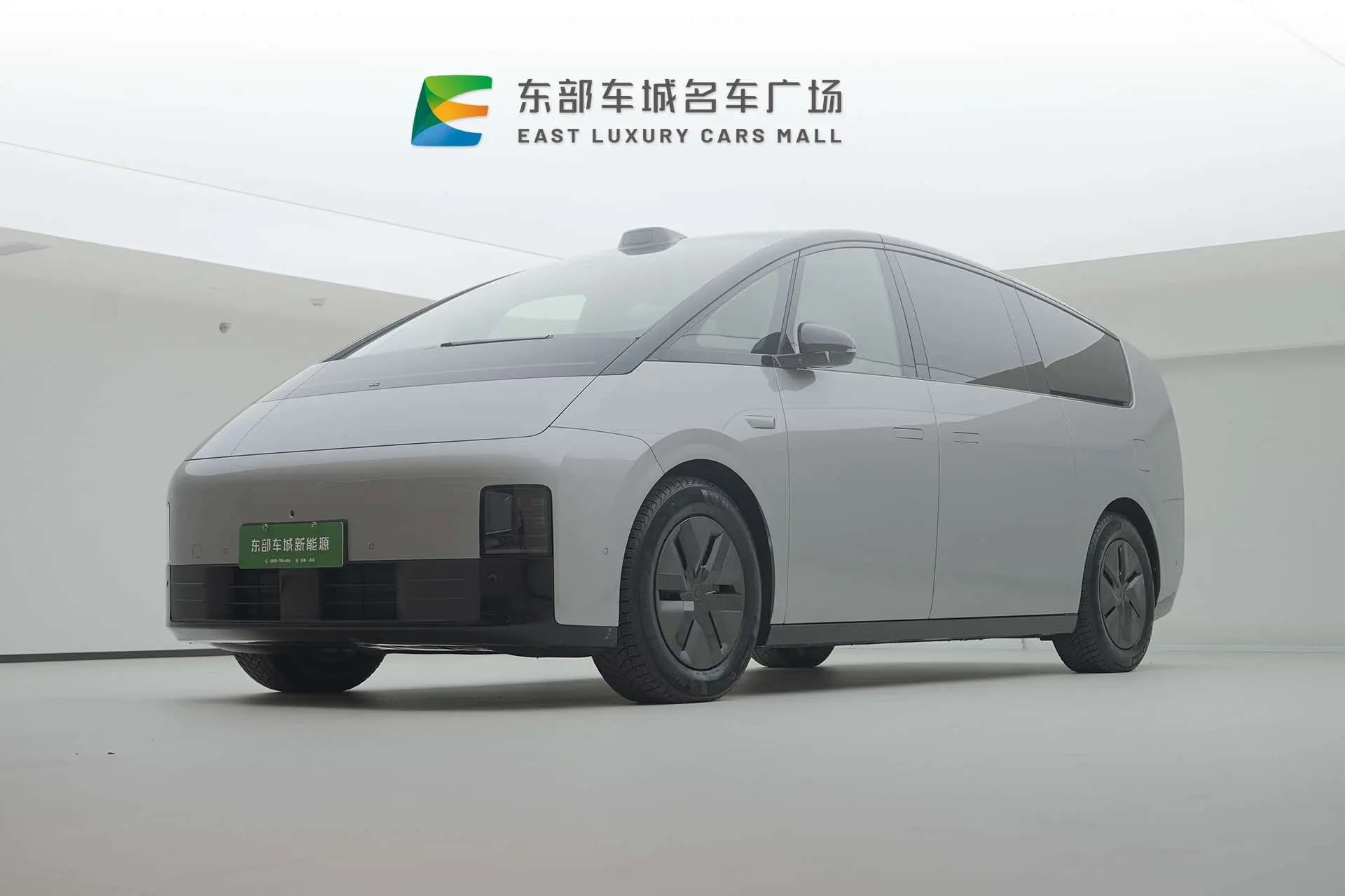 Lixiang MEGA 2024 г. 7052 км.
