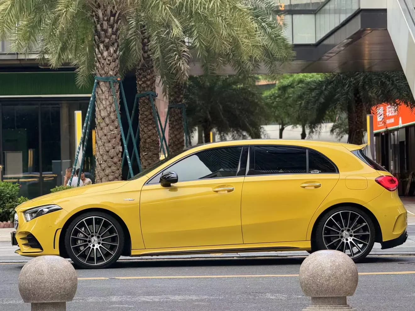 Mercedes-Benz A-Class AMG 2022 г. 42142 км. — фото 3