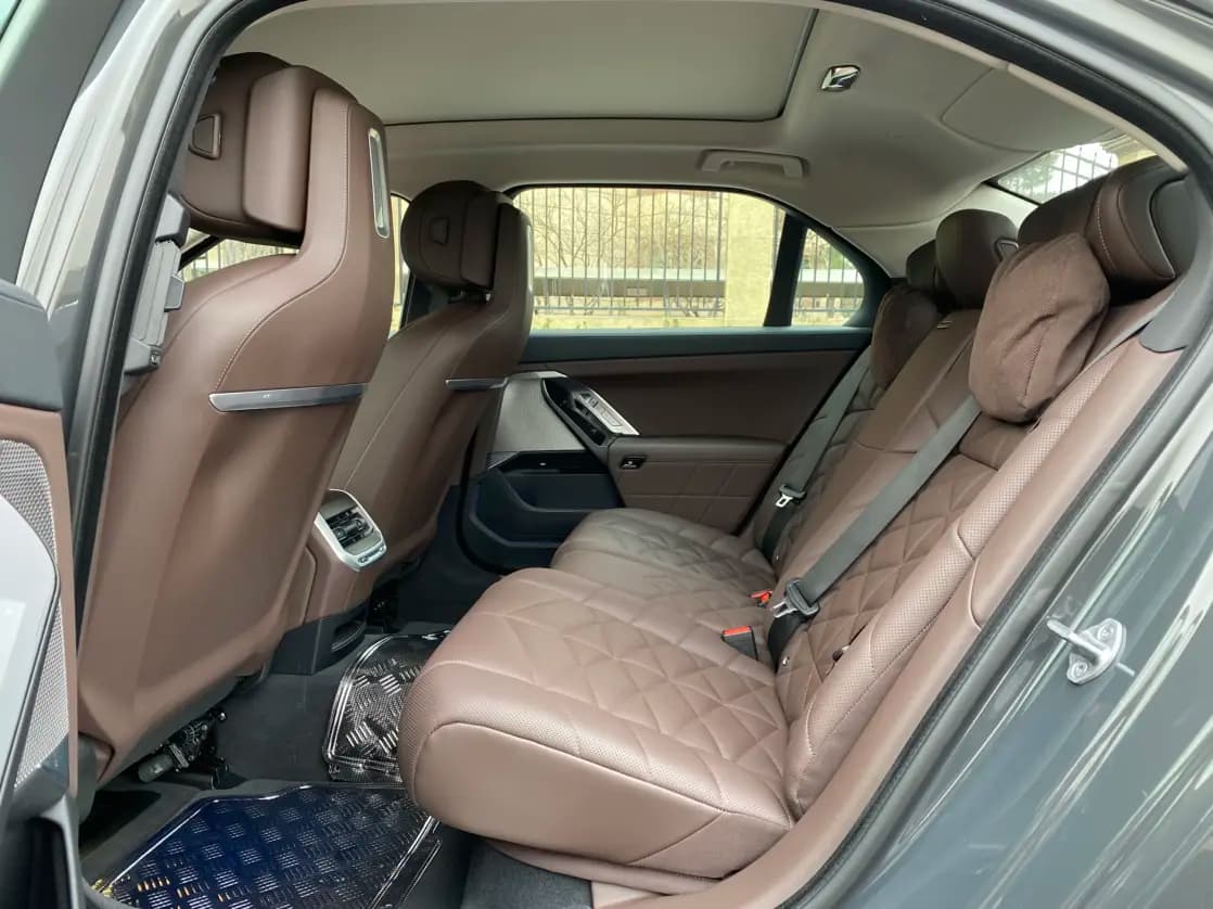 BMW i7 2023 г. 25029 км. — фото 22