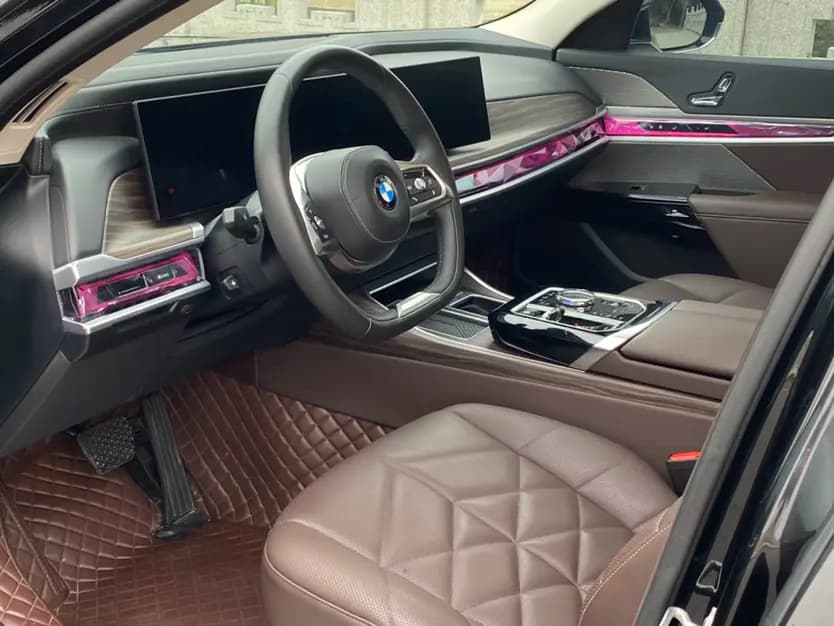 BMW 7 Series 2023 г. 99138 км. — фото 14