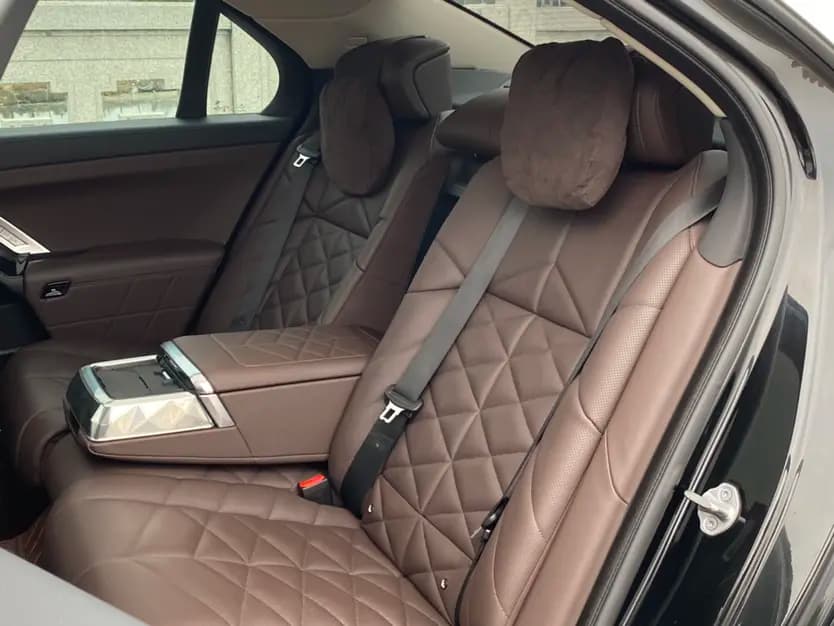 BMW 7 Series 2023 г. 99138 км. — фото 17