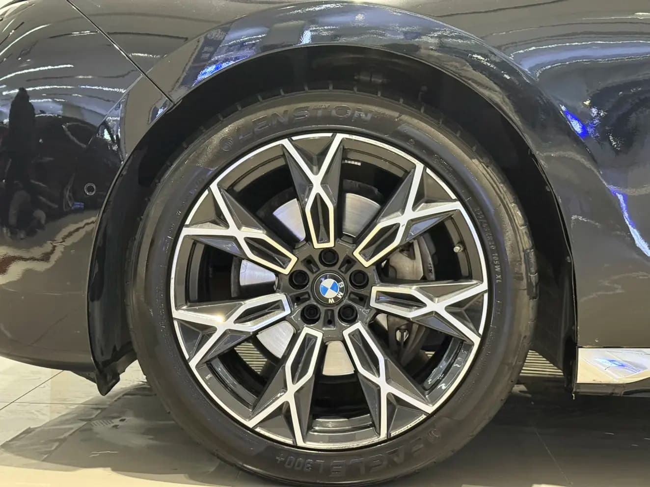 BMW 7 Series 2023 г. 90142 км. — фото 10