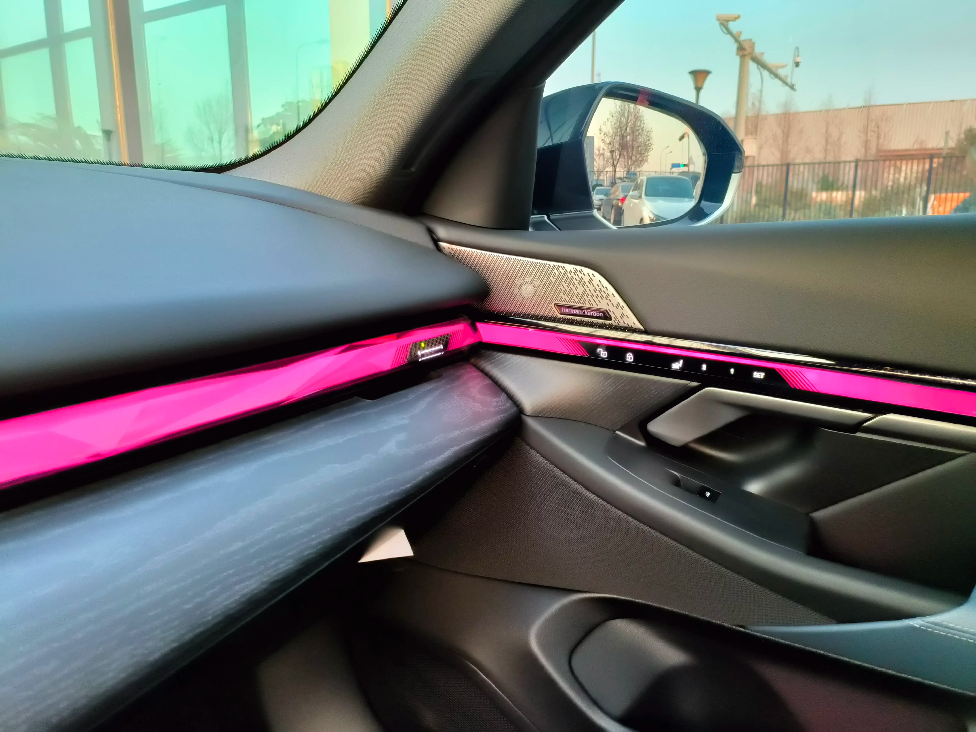 BMW i5 2024 г. 18056 км. — фото 11