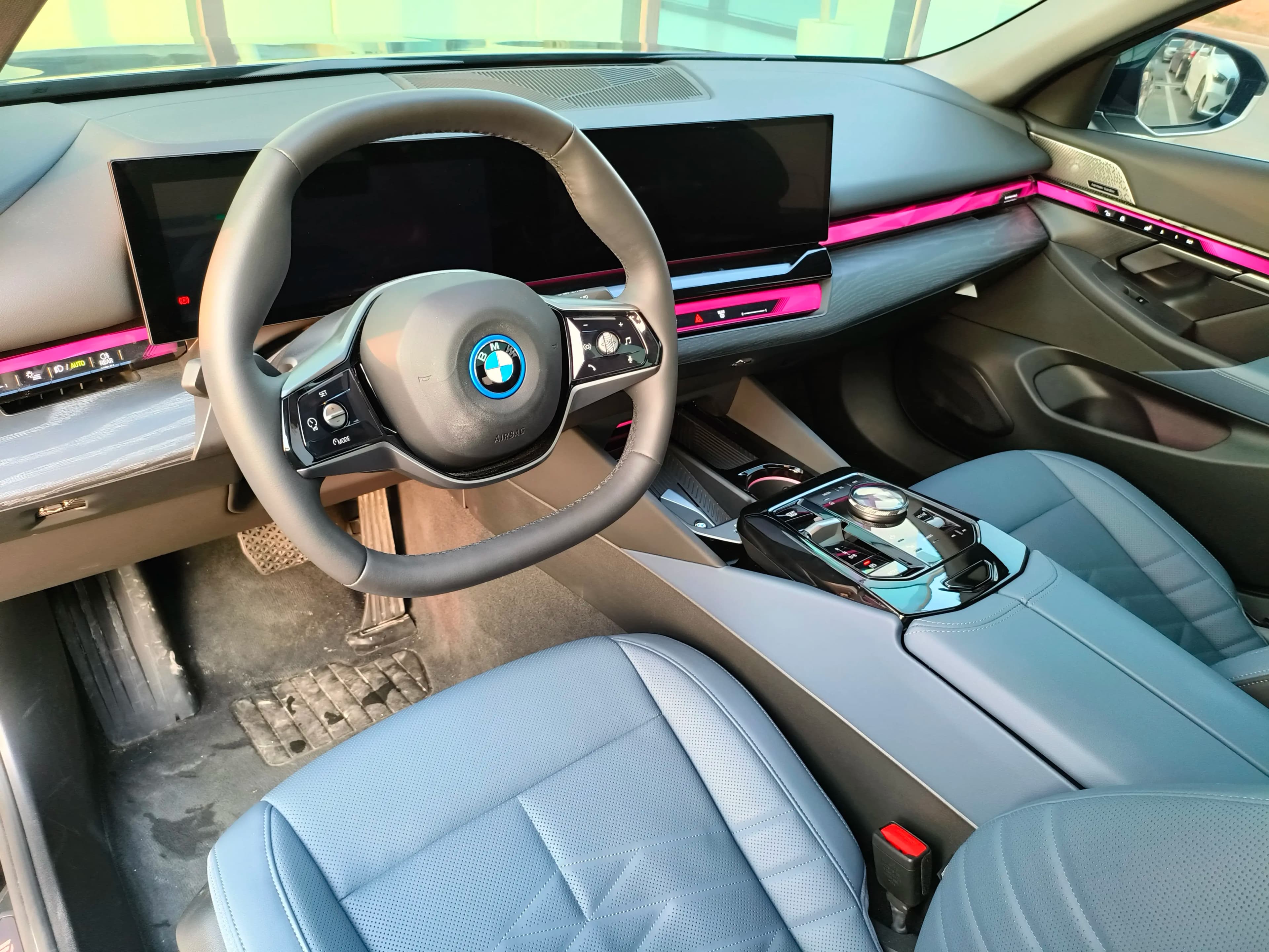 BMW i5 2024 г. 18056 км. — фото 25