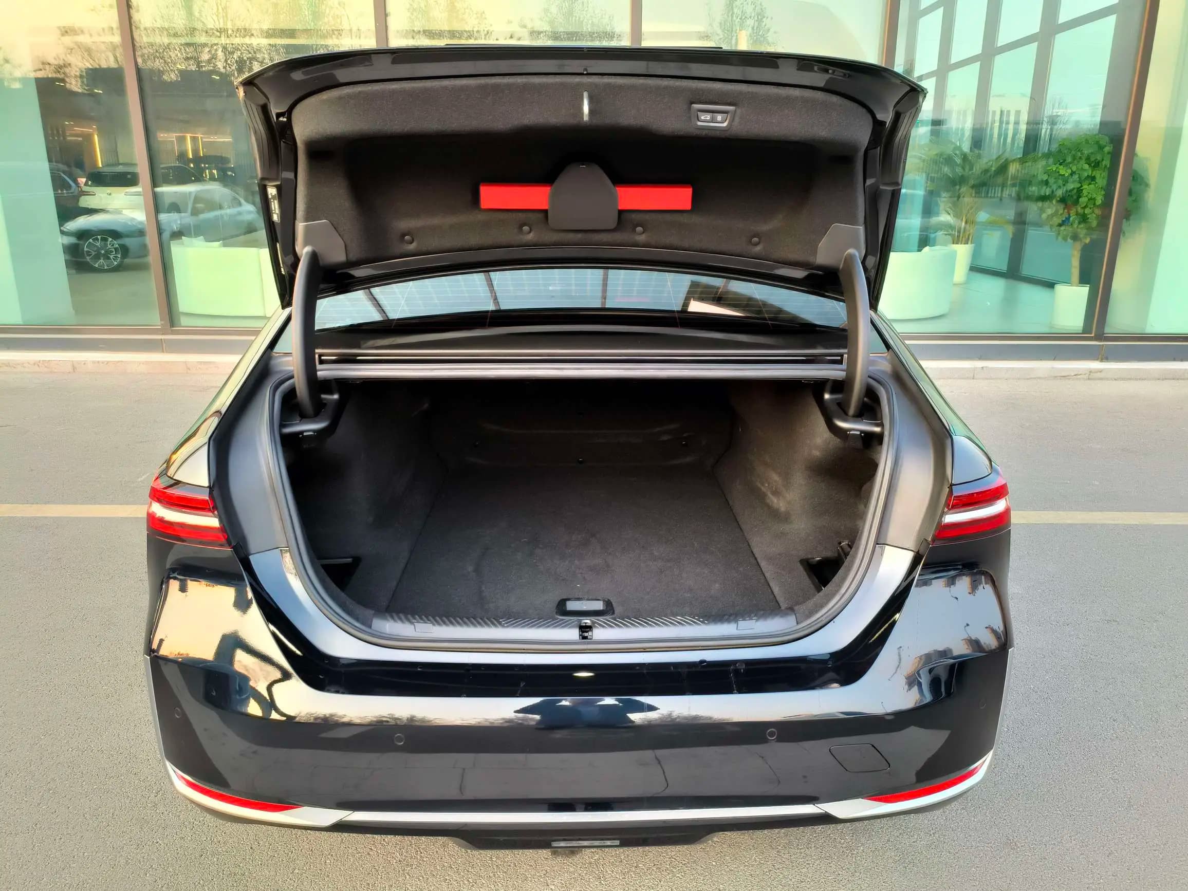 BMW i5 2024 г. 18056 км. — фото 30