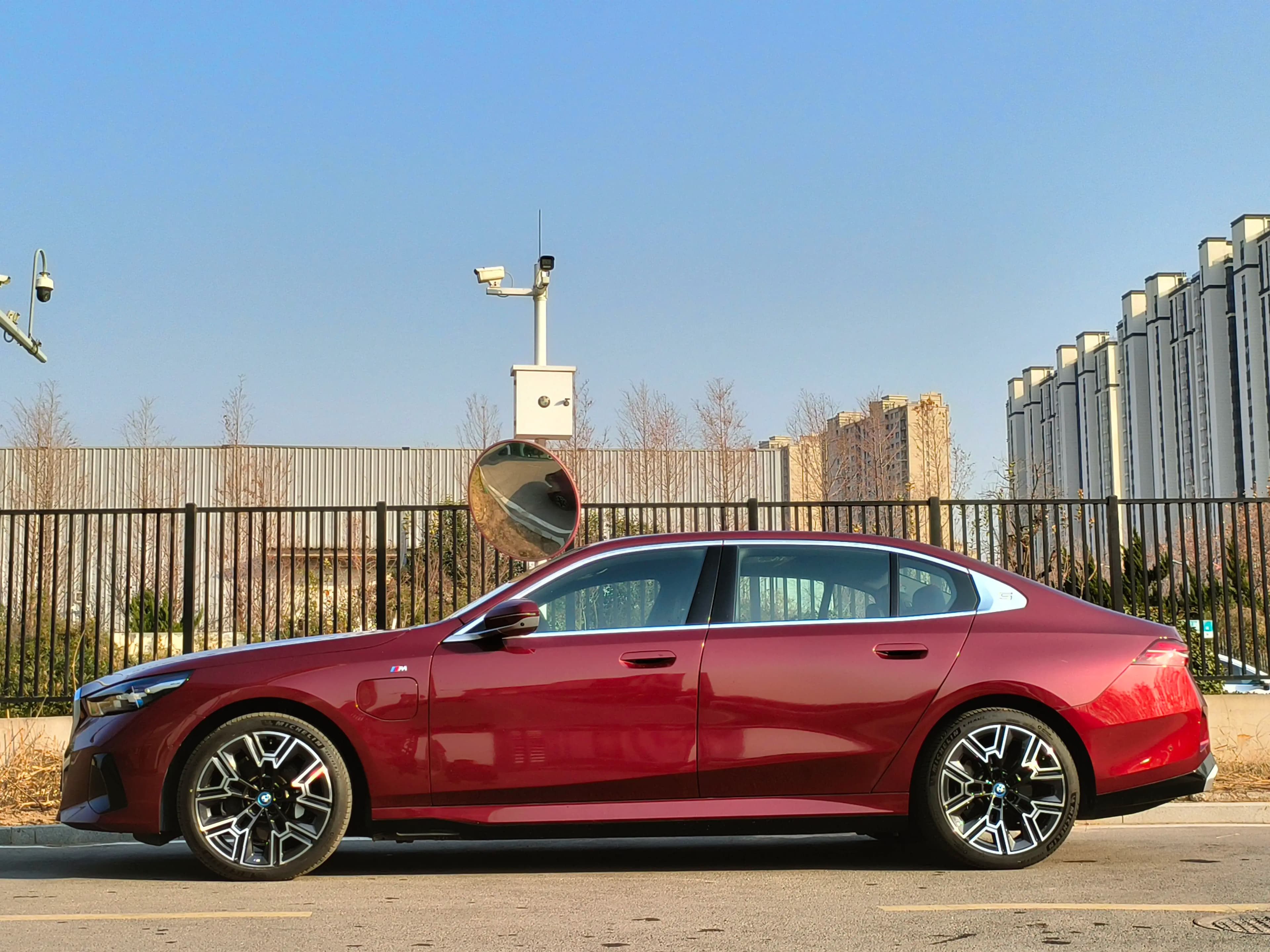 BMW i5 2024 г. 14057 км. — фото 3