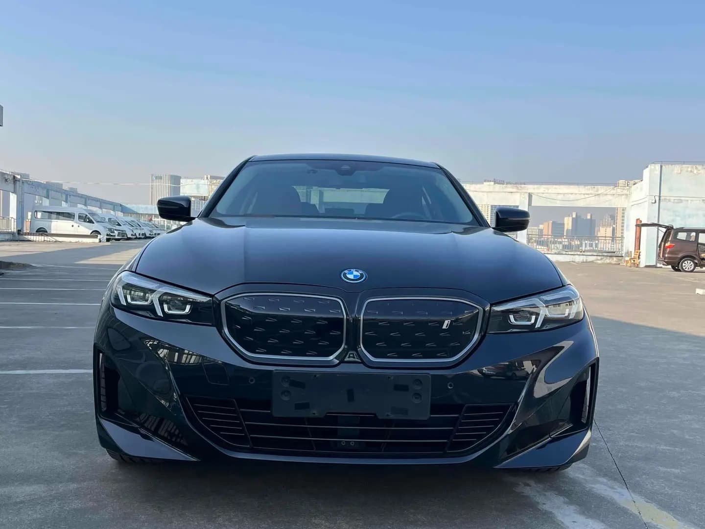 BMW i3 2023 г. 80127 км. — фото 2