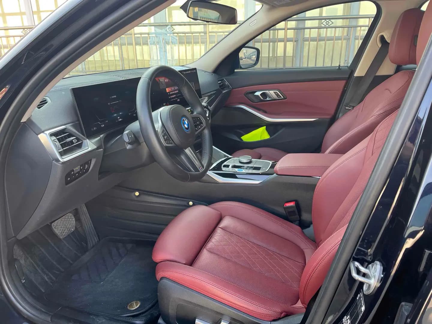 BMW i3 2023 г. 80127 км. — фото 11