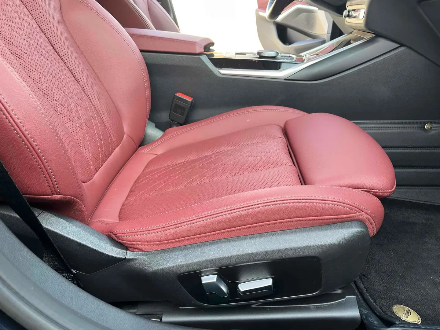 BMW i3 2023 г. 80127 км. — фото 12