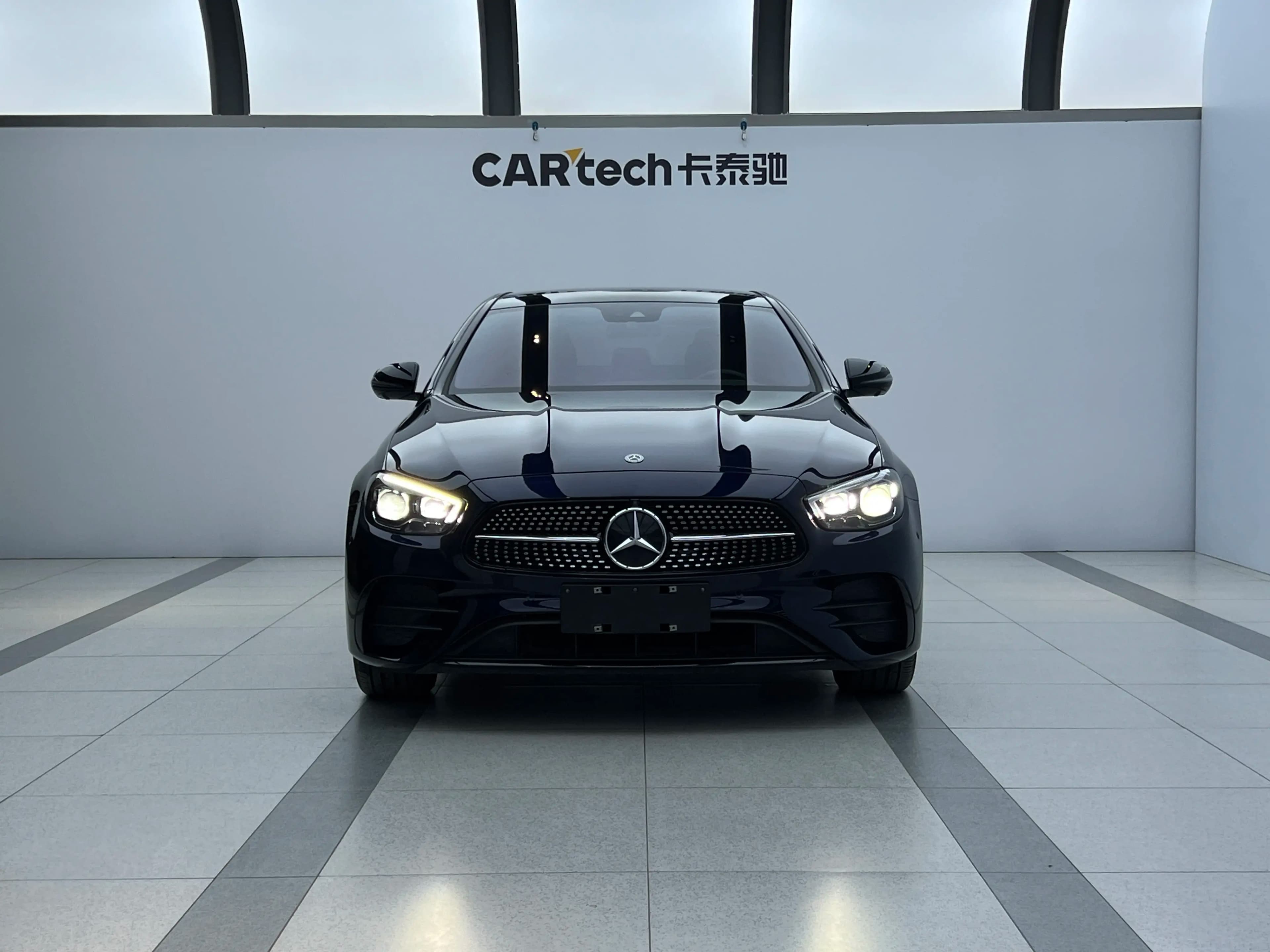 Mercedes-Benz E-Class 2021 г. 65147 км. — фото 2