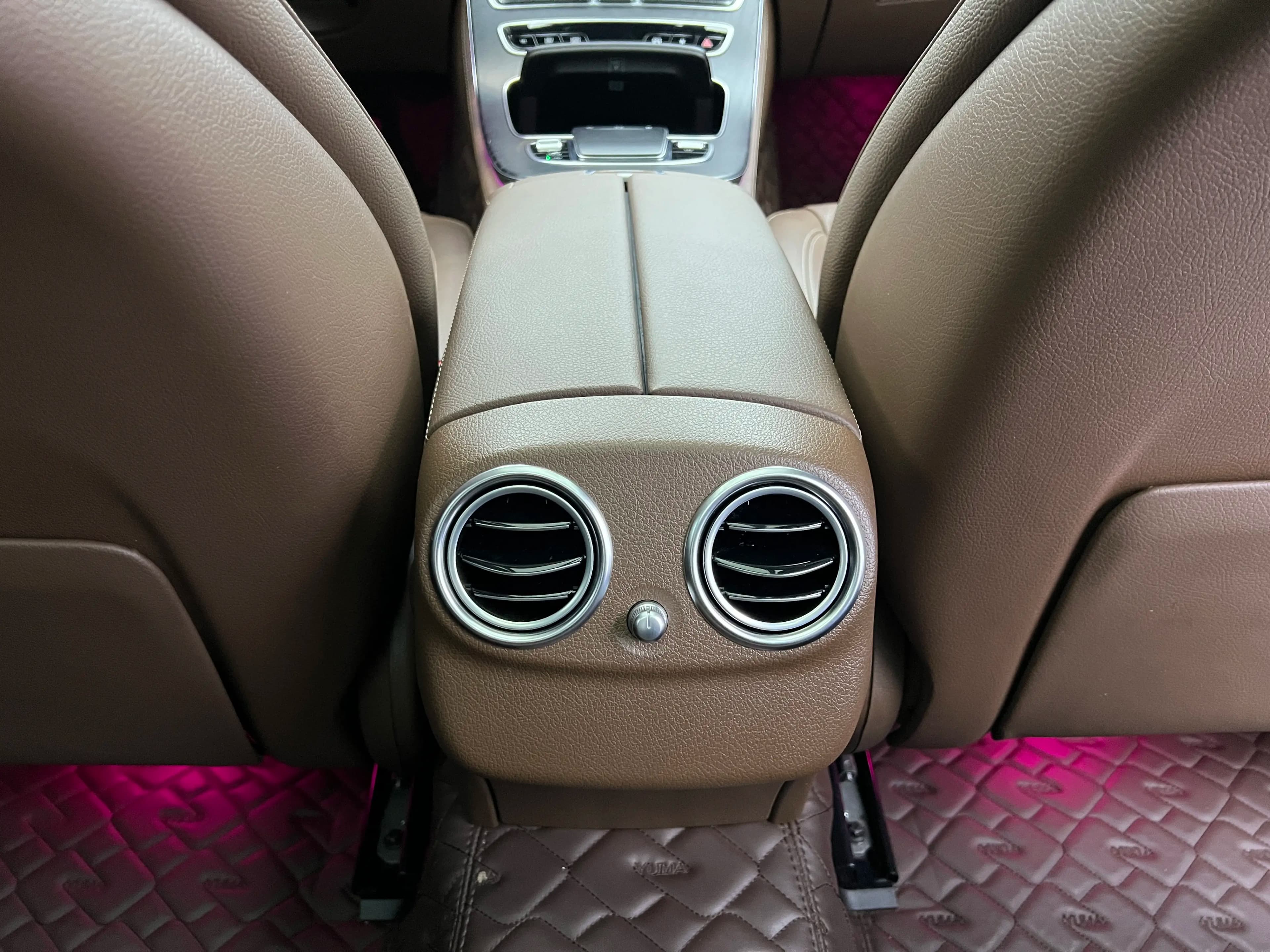 Mercedes-Benz E-Class 2021 г. 65147 км. — фото 12
