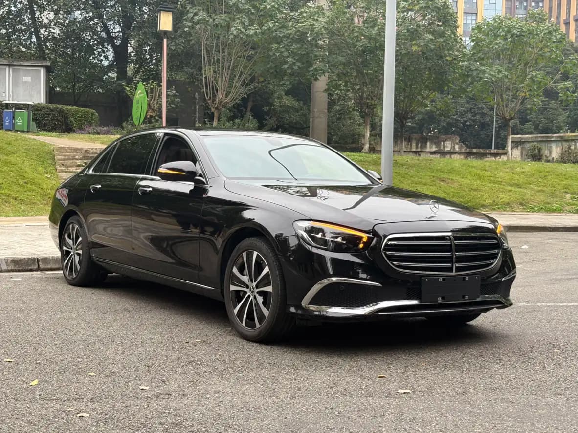 Mercedes-Benz E-Class PHEV 2022 г. 35148 км. — фото 3