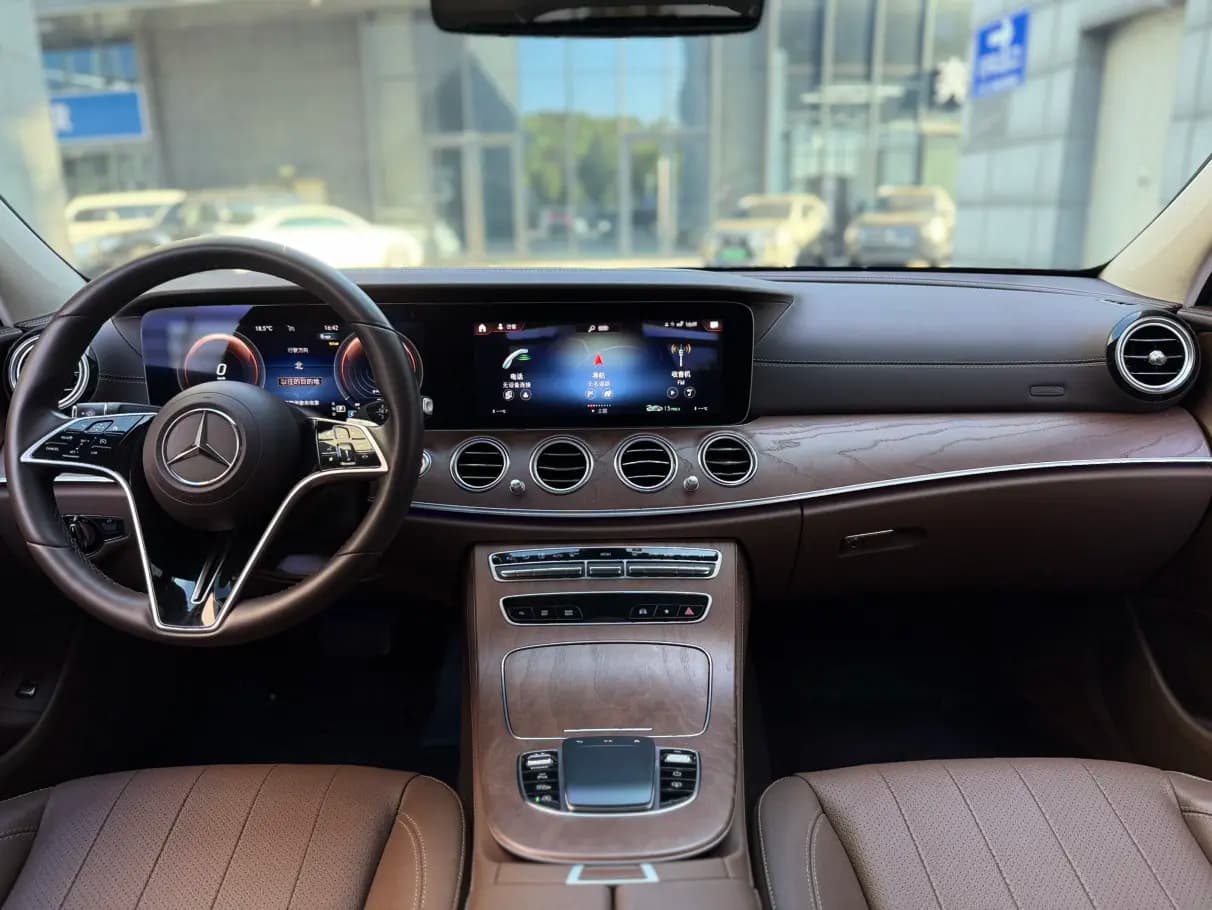 Mercedes-Benz E-Class 2023 г. 40029 км. — фото 13