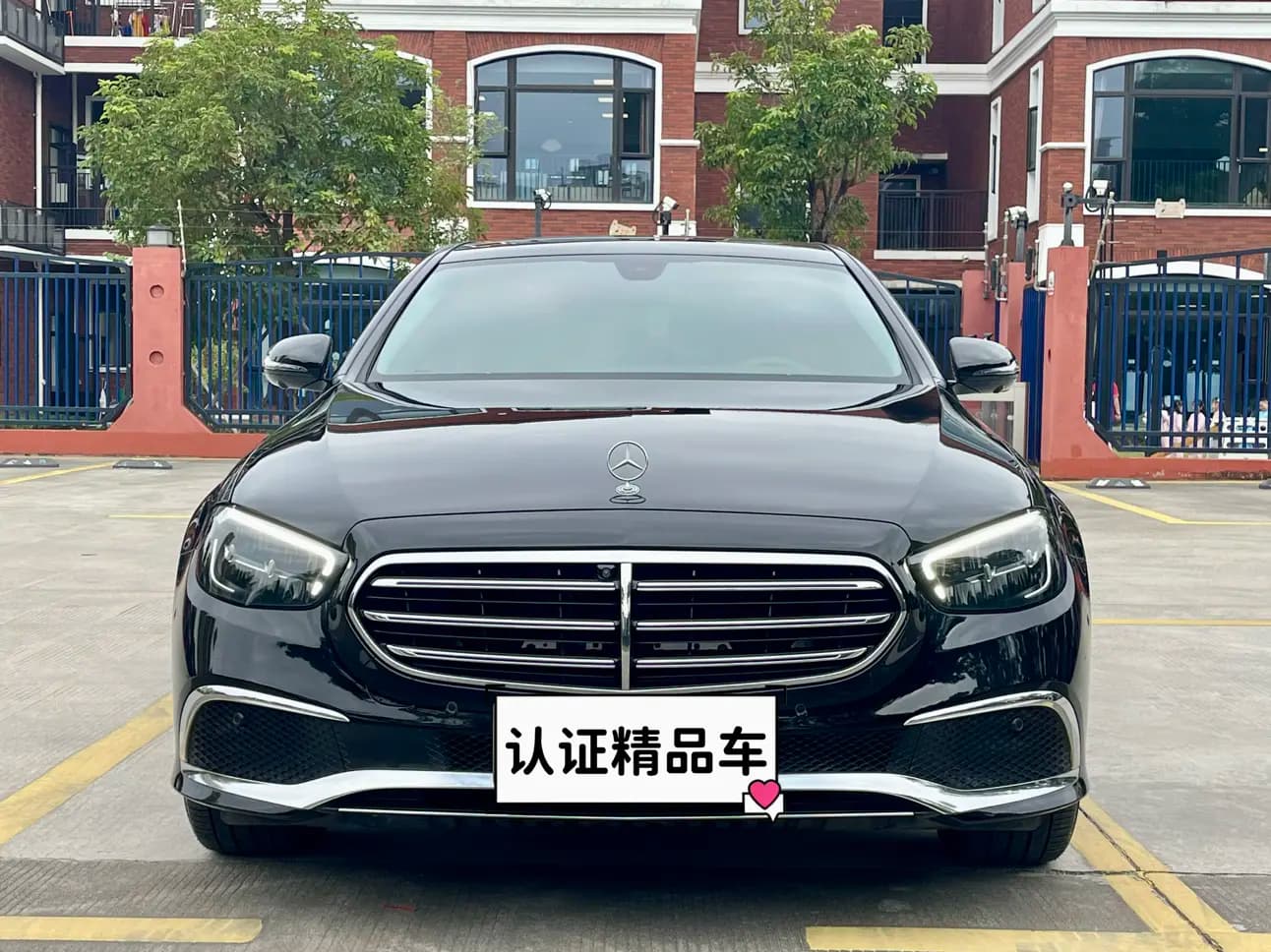 Mercedes-Benz E-Class 2023 г. 54031 км. — фото 2