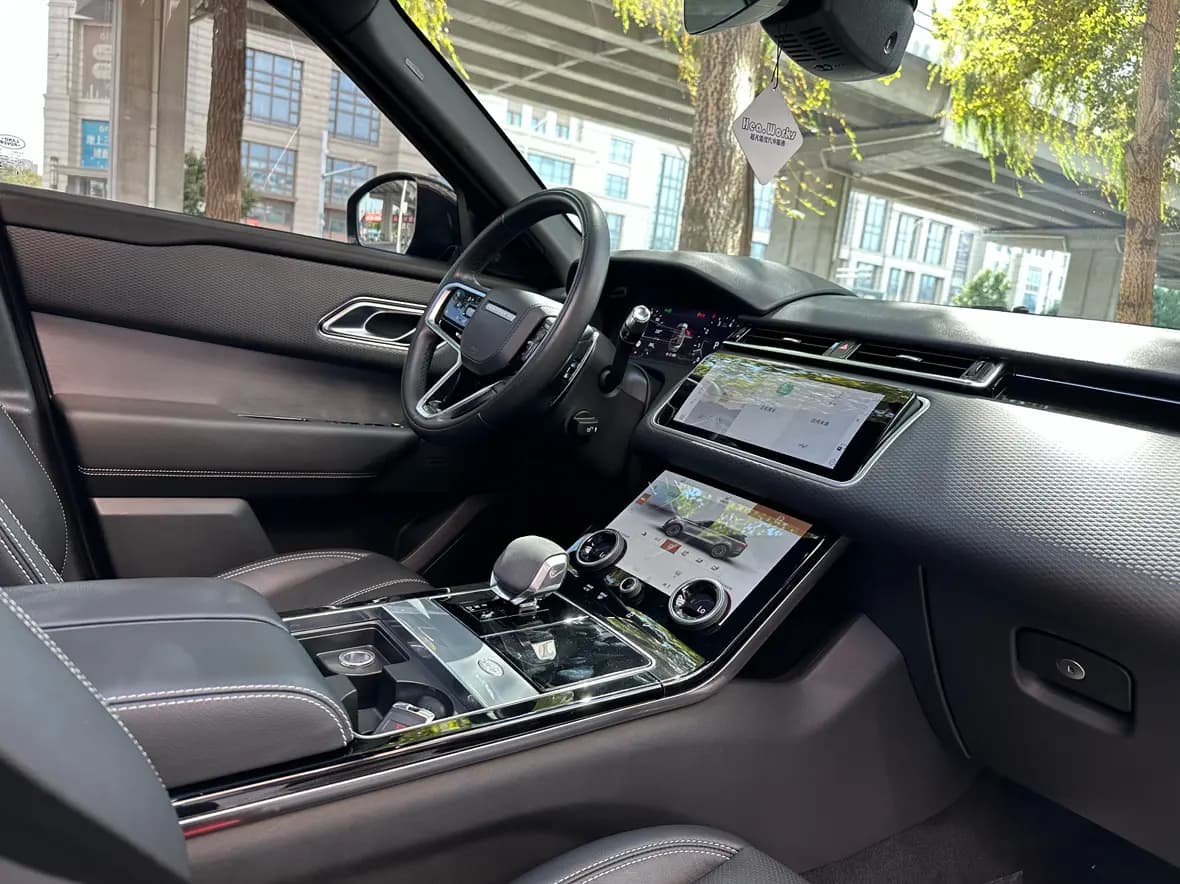 Land Rover Range Rover Velar 2021 г. 73112 км. — фото 12