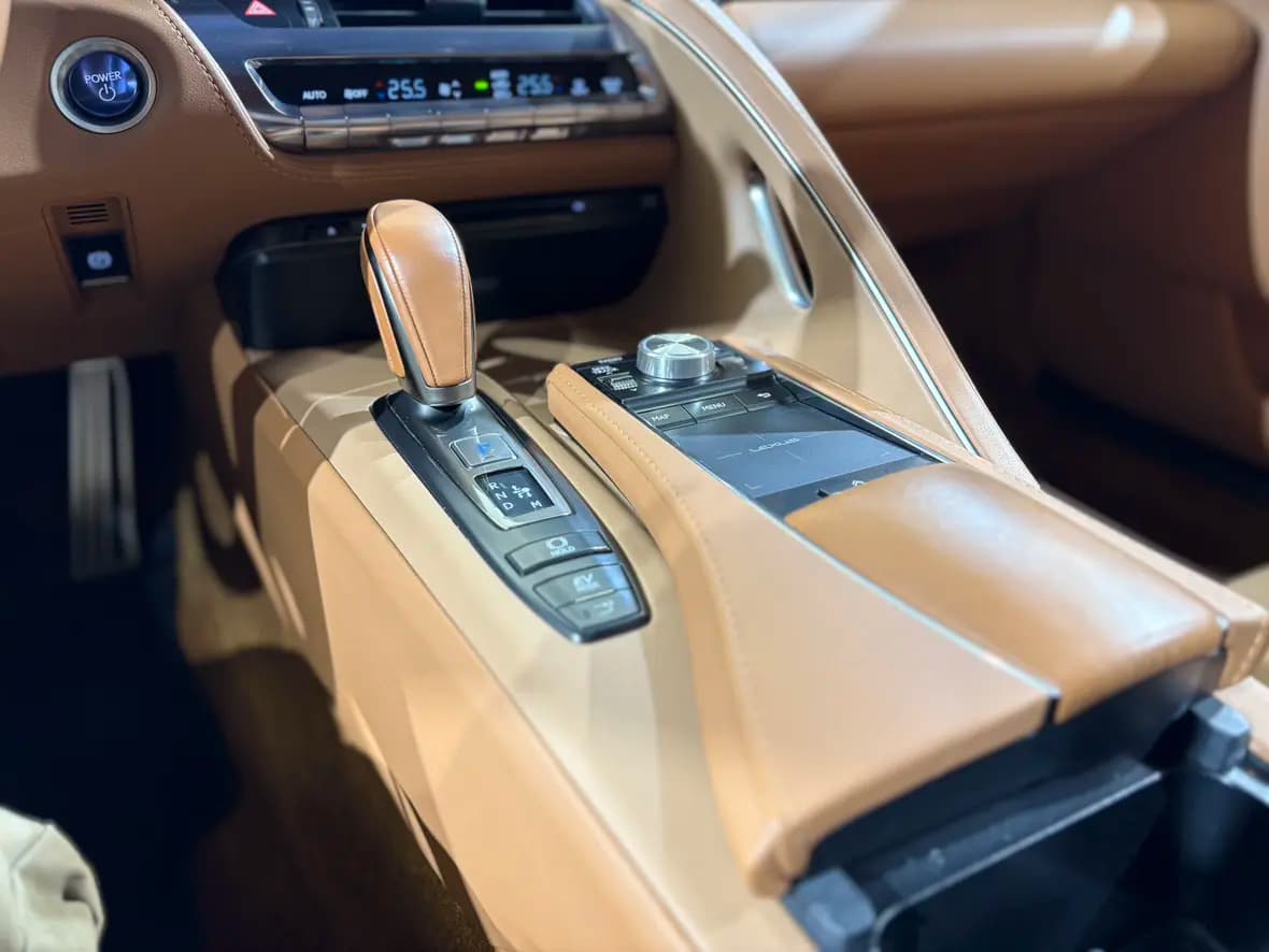 Lexus LC 2021 г. 57906 км. — фото 14