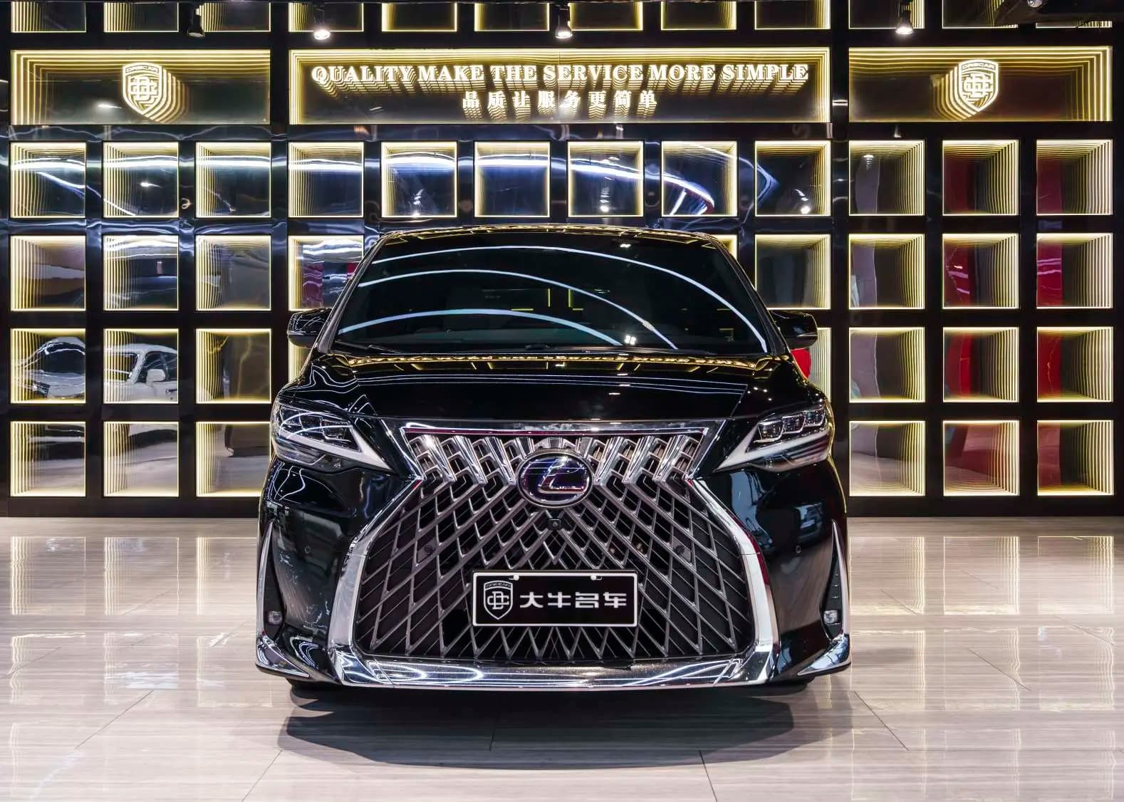Lexus LM 2022 г. 107069 км. — фото 2