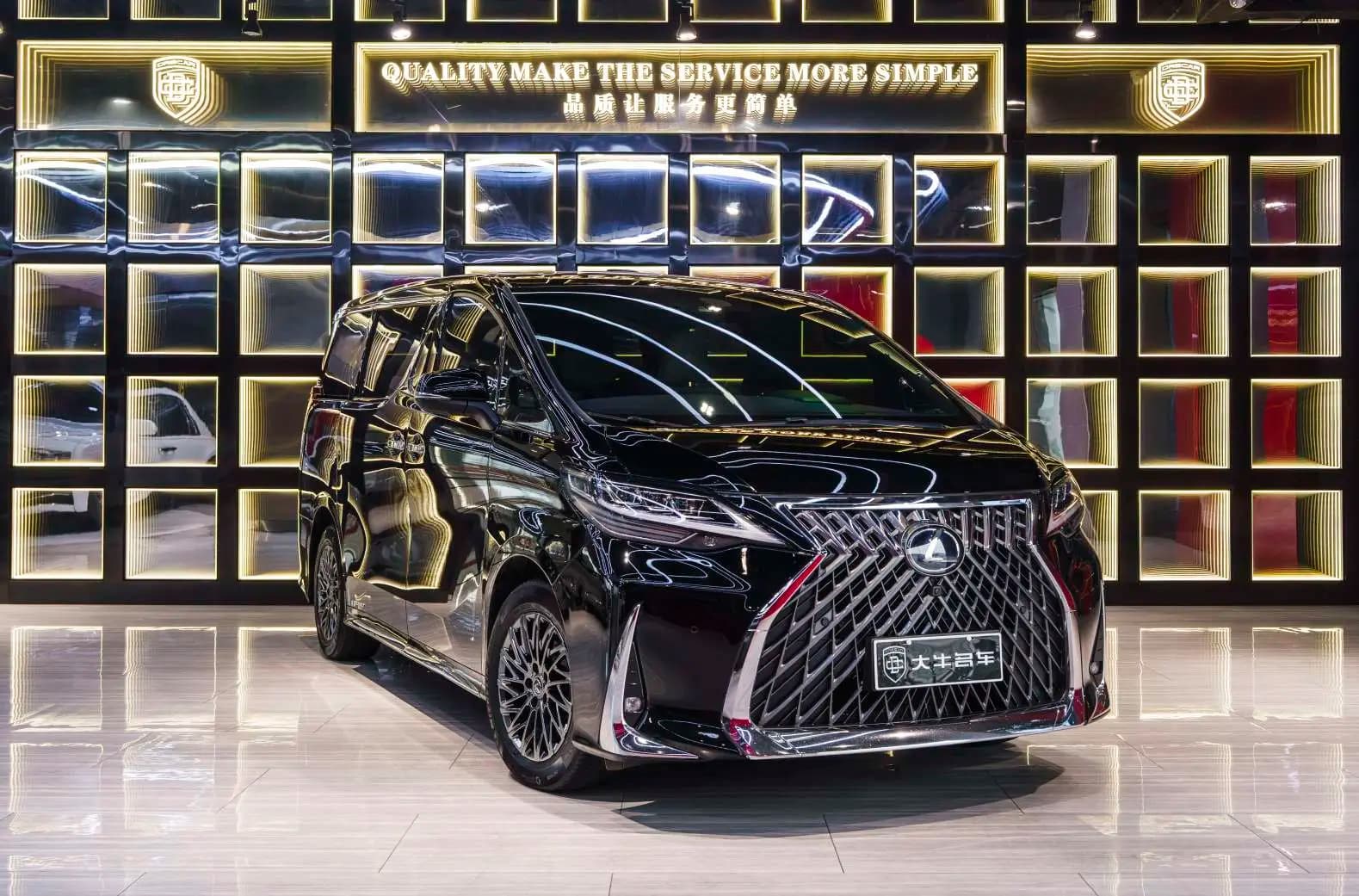 Lexus LM 2022 г. 107069 км. — фото 3