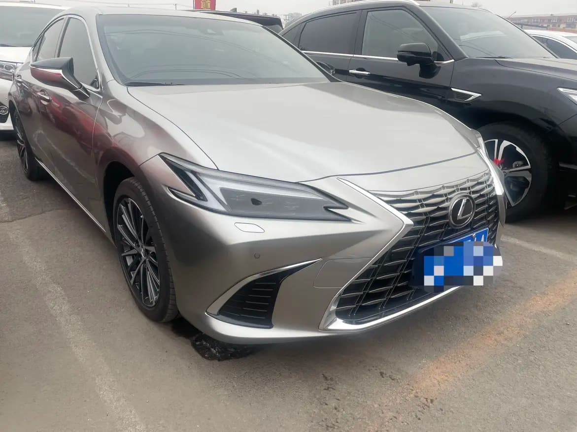 Lexus ES 2025 г. 1809 км. — фото 3