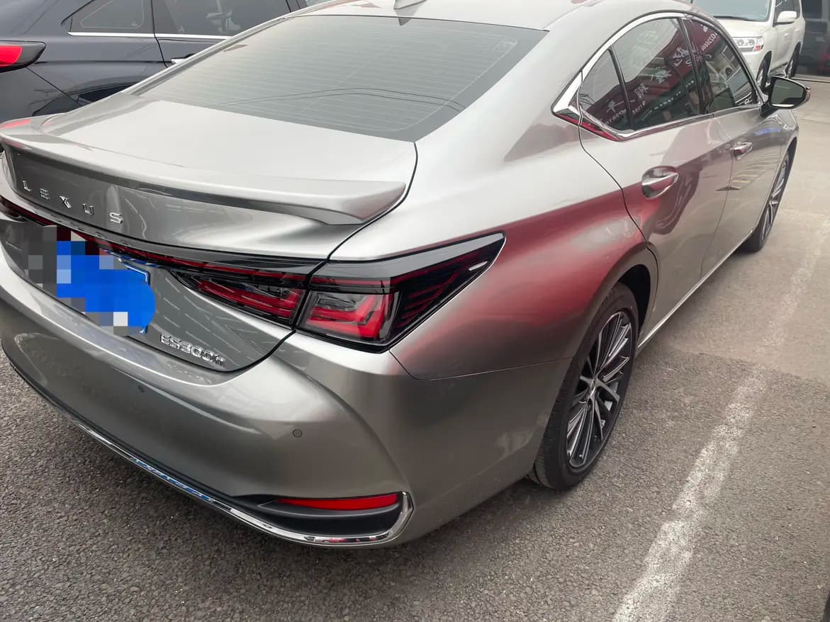 Lexus ES 2025 г. 1809 км. — фото 6