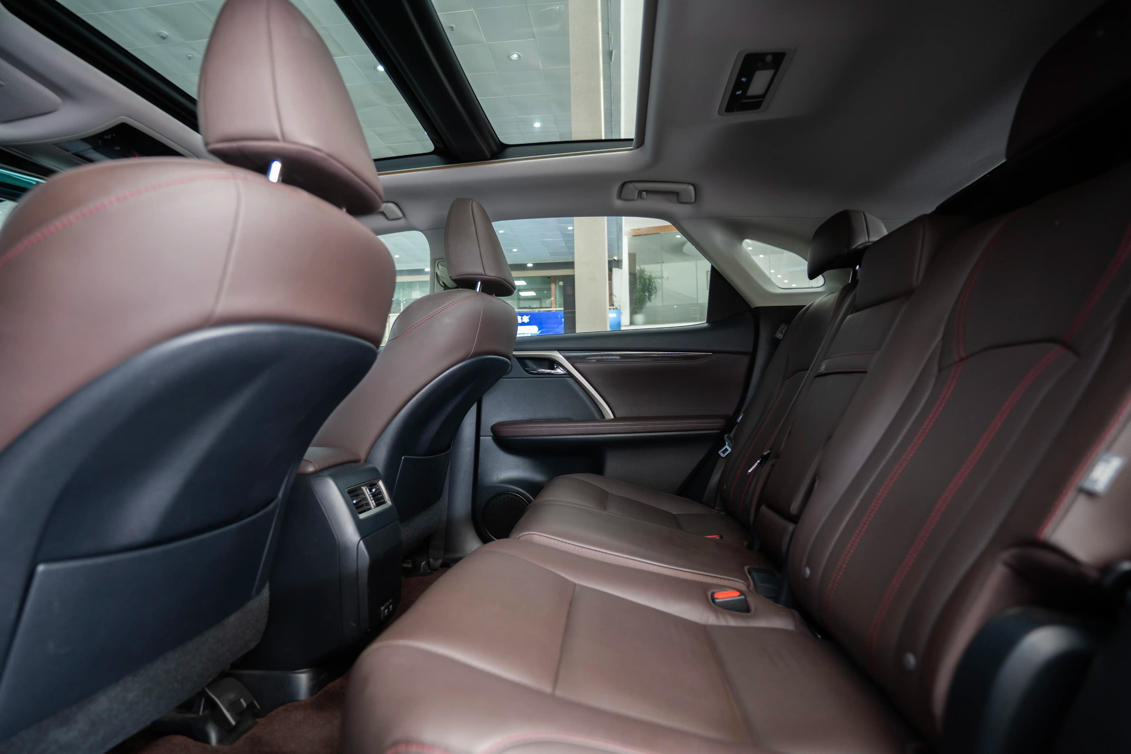 Lexus RX 2021 г. 100079 км. — фото 12