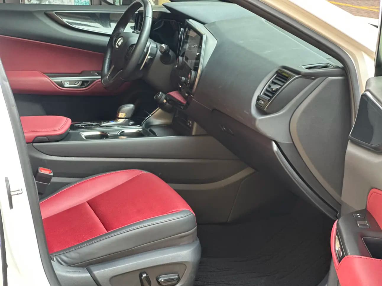 Lexus NX 2022 г. 60128 км. — фото 5