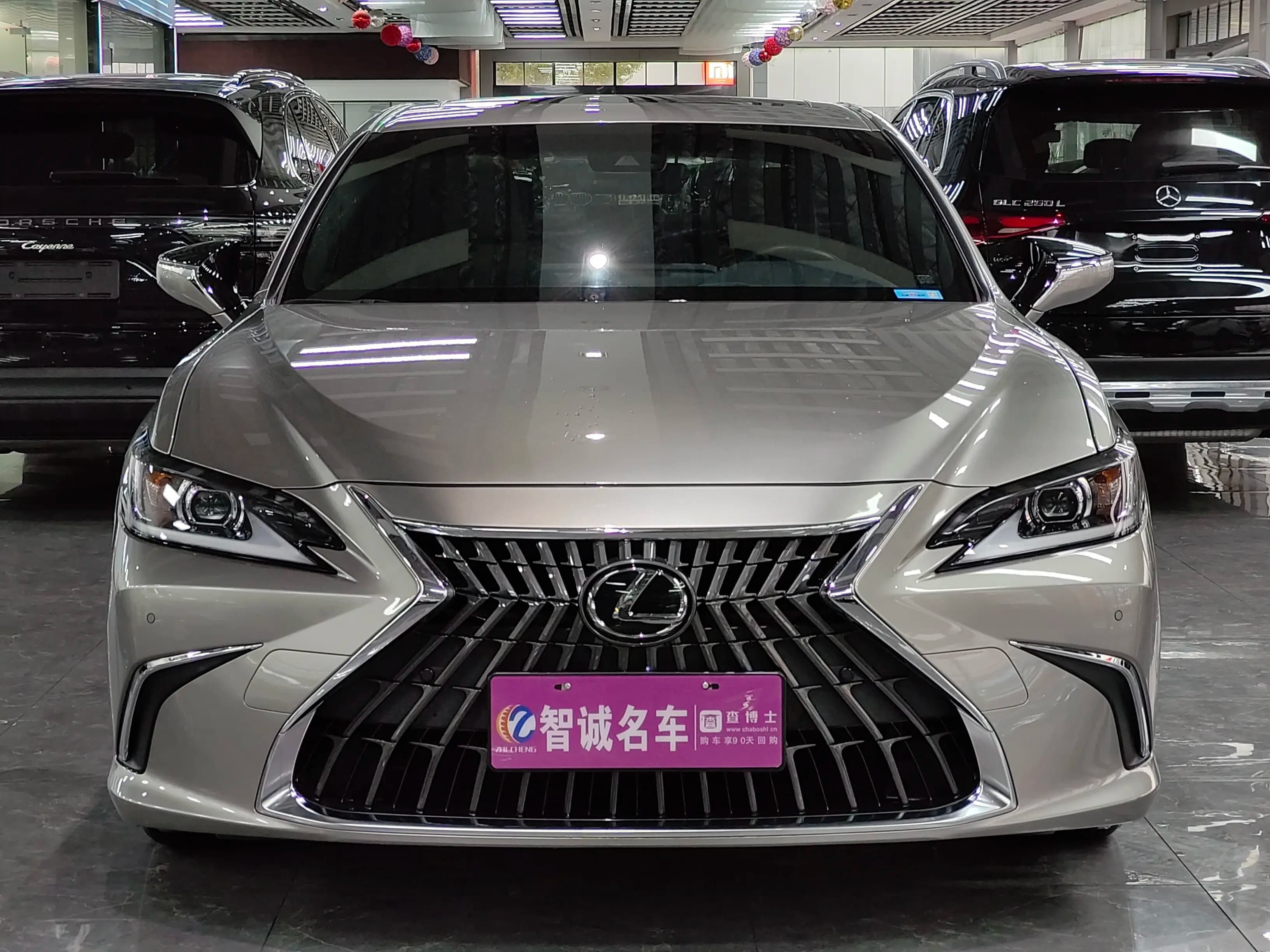 Lexus ES 2023 г. 27110 км. — фото 2
