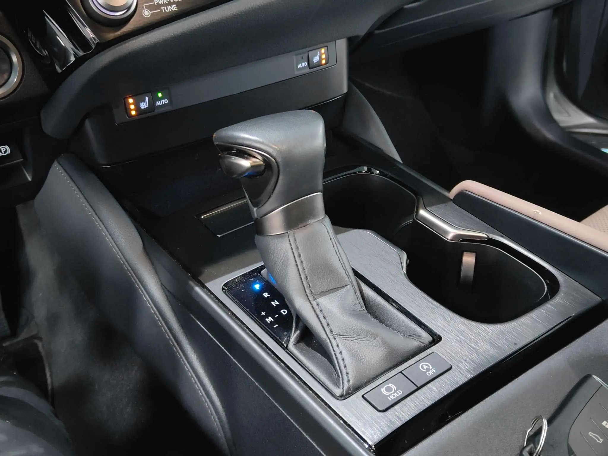 Lexus ES 2023 г. 27110 км. — фото 11