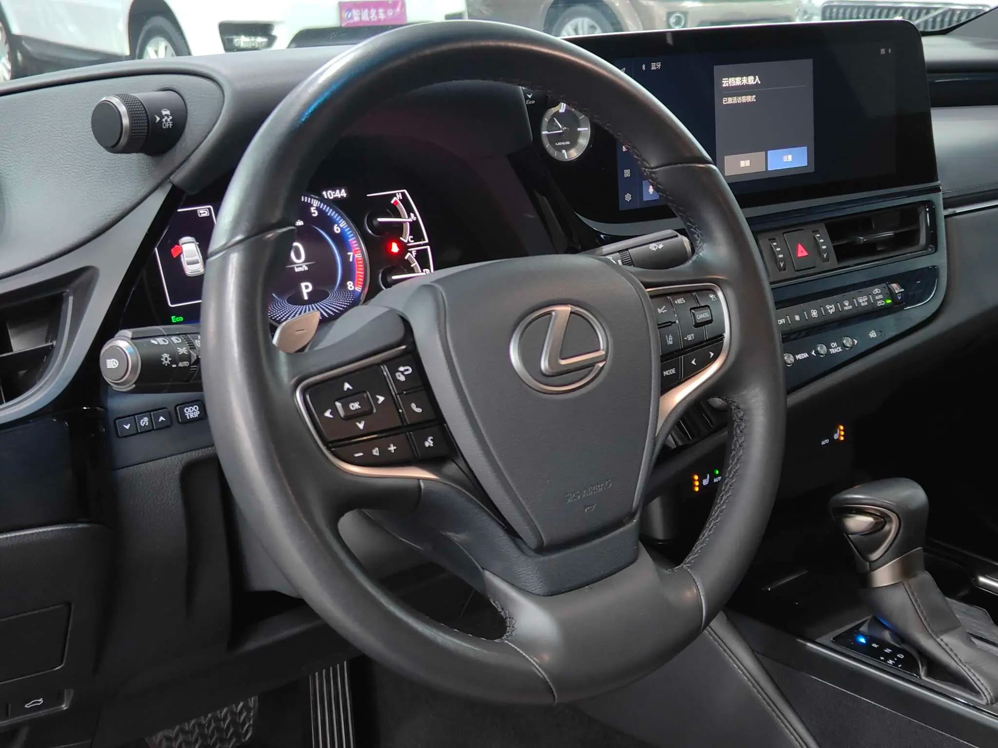 Lexus ES 2023 г. 27110 км. — фото 10