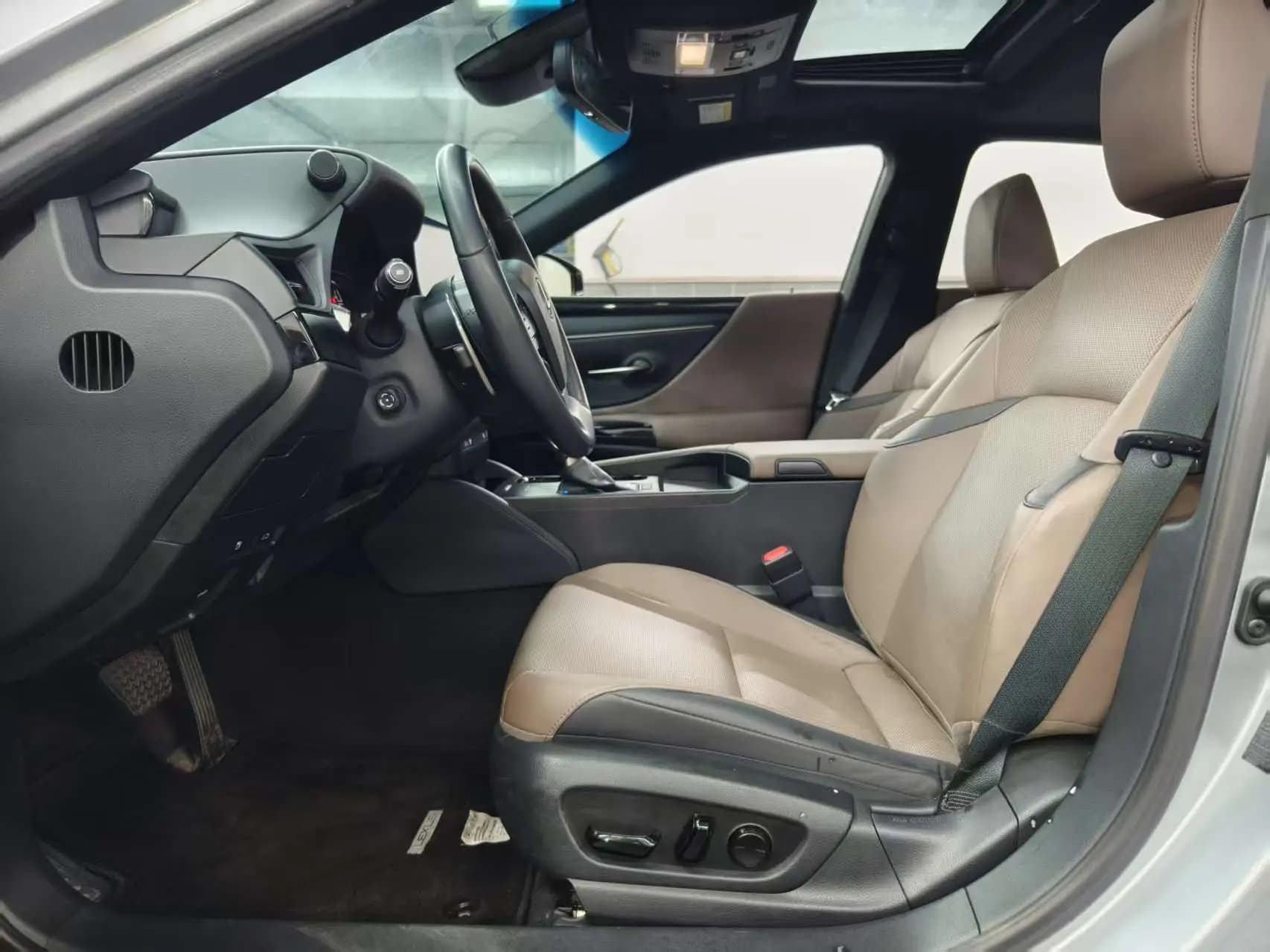 Lexus ES 2023 г. 16113 км. — фото 15