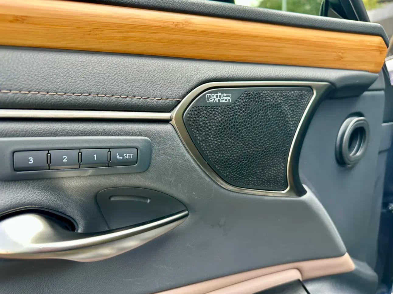 Lexus ES 2022 г. 48114 км. — фото 11