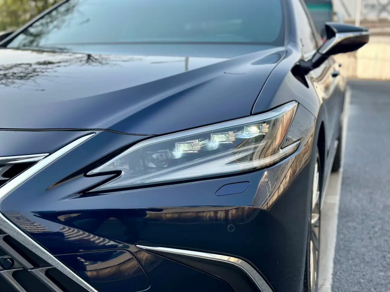 Lexus ES 2022 г. 48114 км. — фото 9