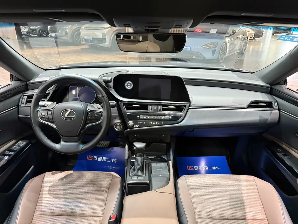 Lexus ES 2022 г. 11116 км. — фото 15