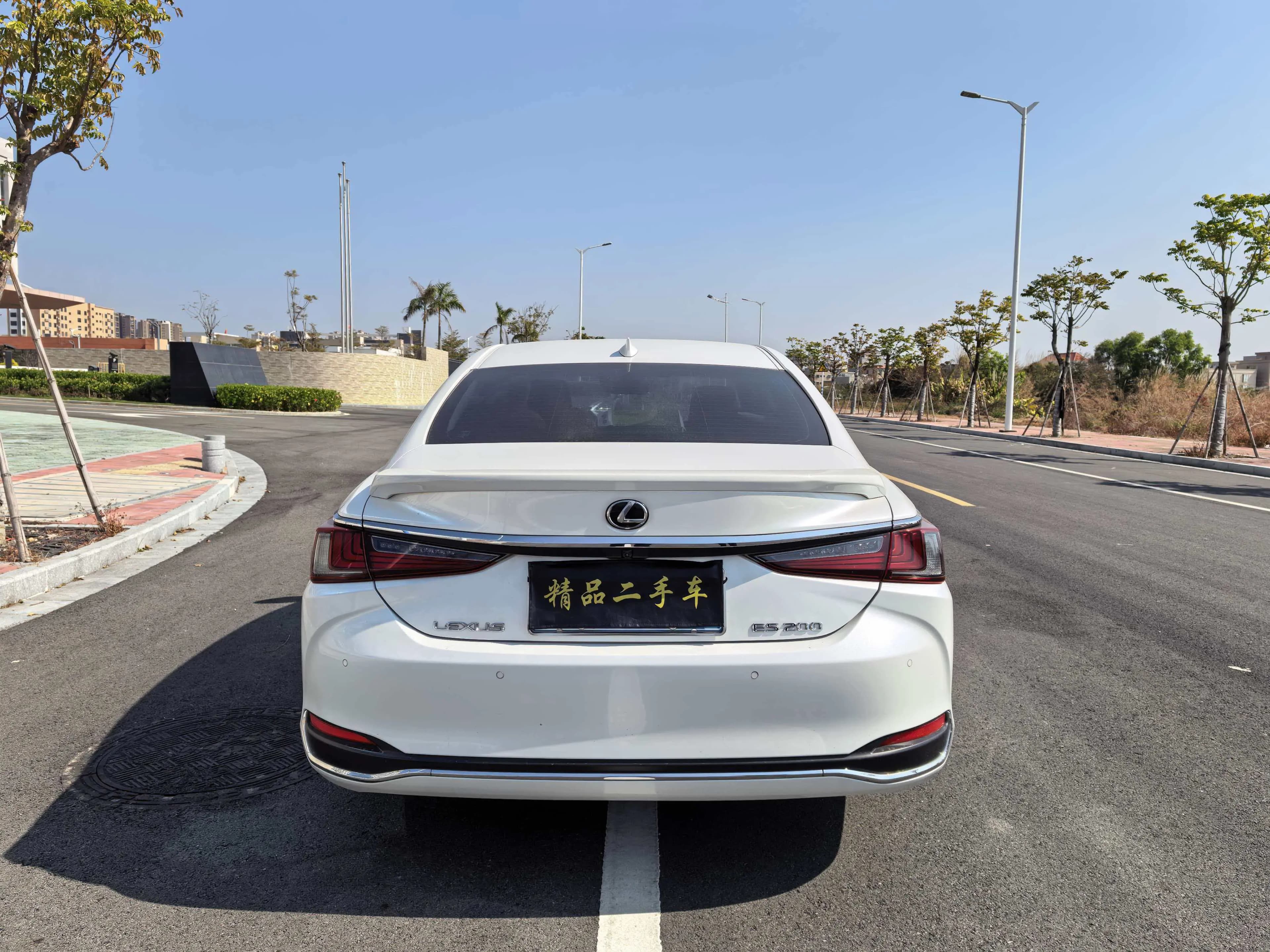Lexus ES 2021 г. 78117 км. — фото 5