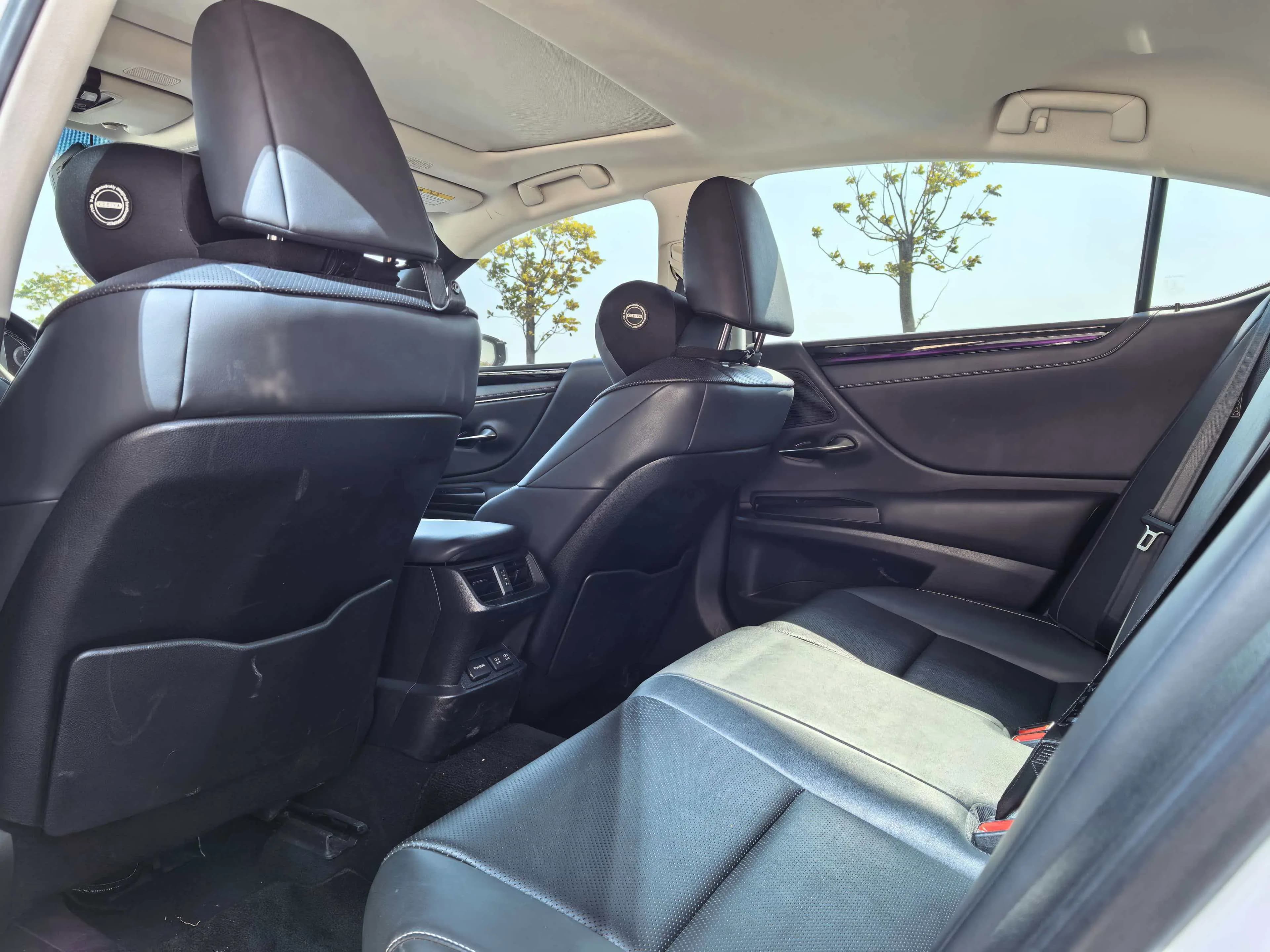 Lexus ES 2021 г. 78117 км. — фото 9