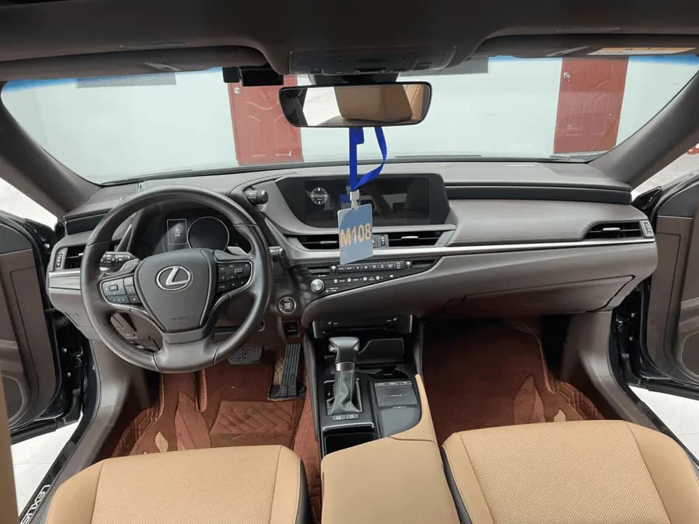 Lexus ES 2021 г. 24518 км. — фото 7