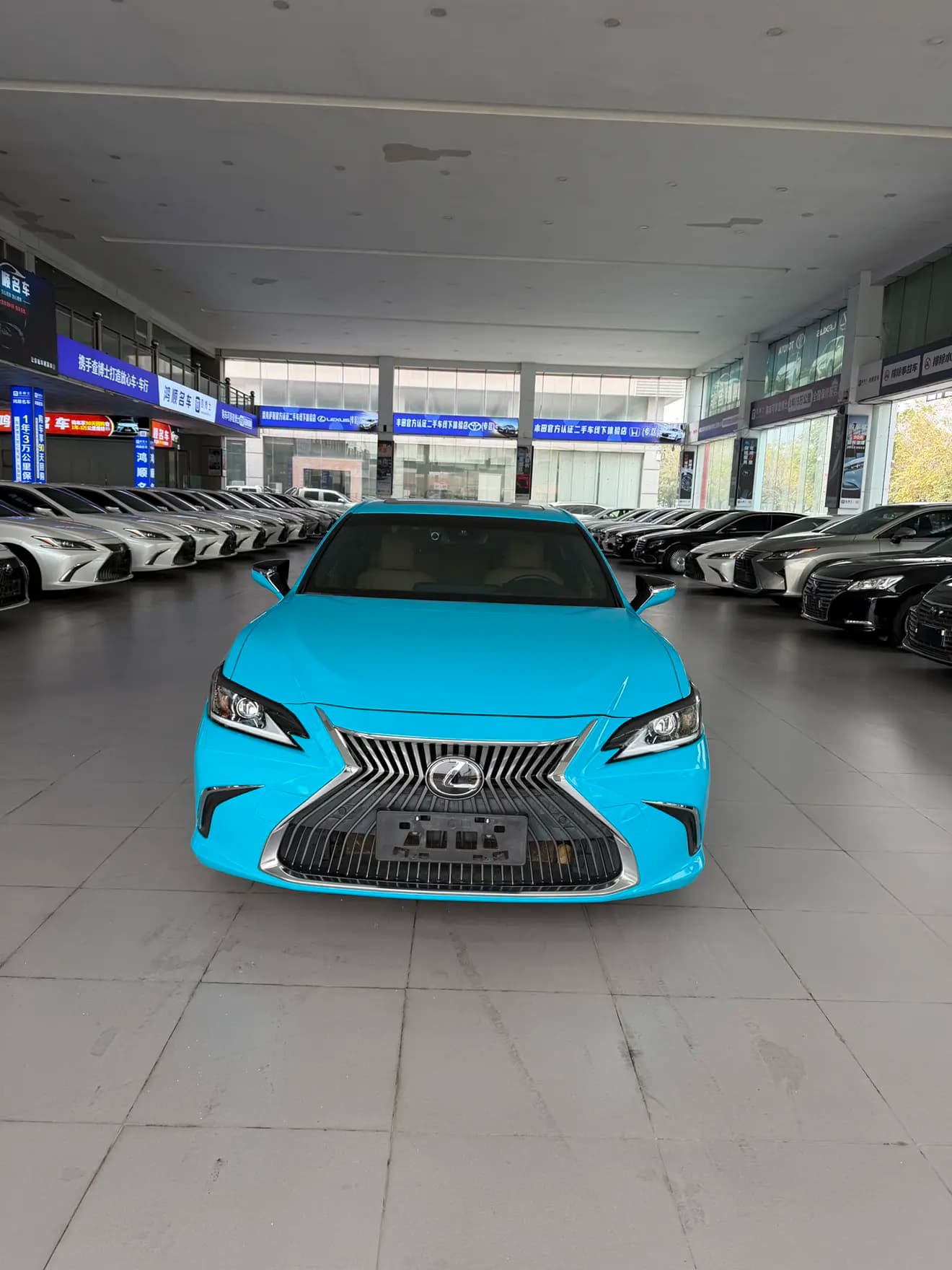 Lexus ES 2021 г. 45119 км. — фото 2