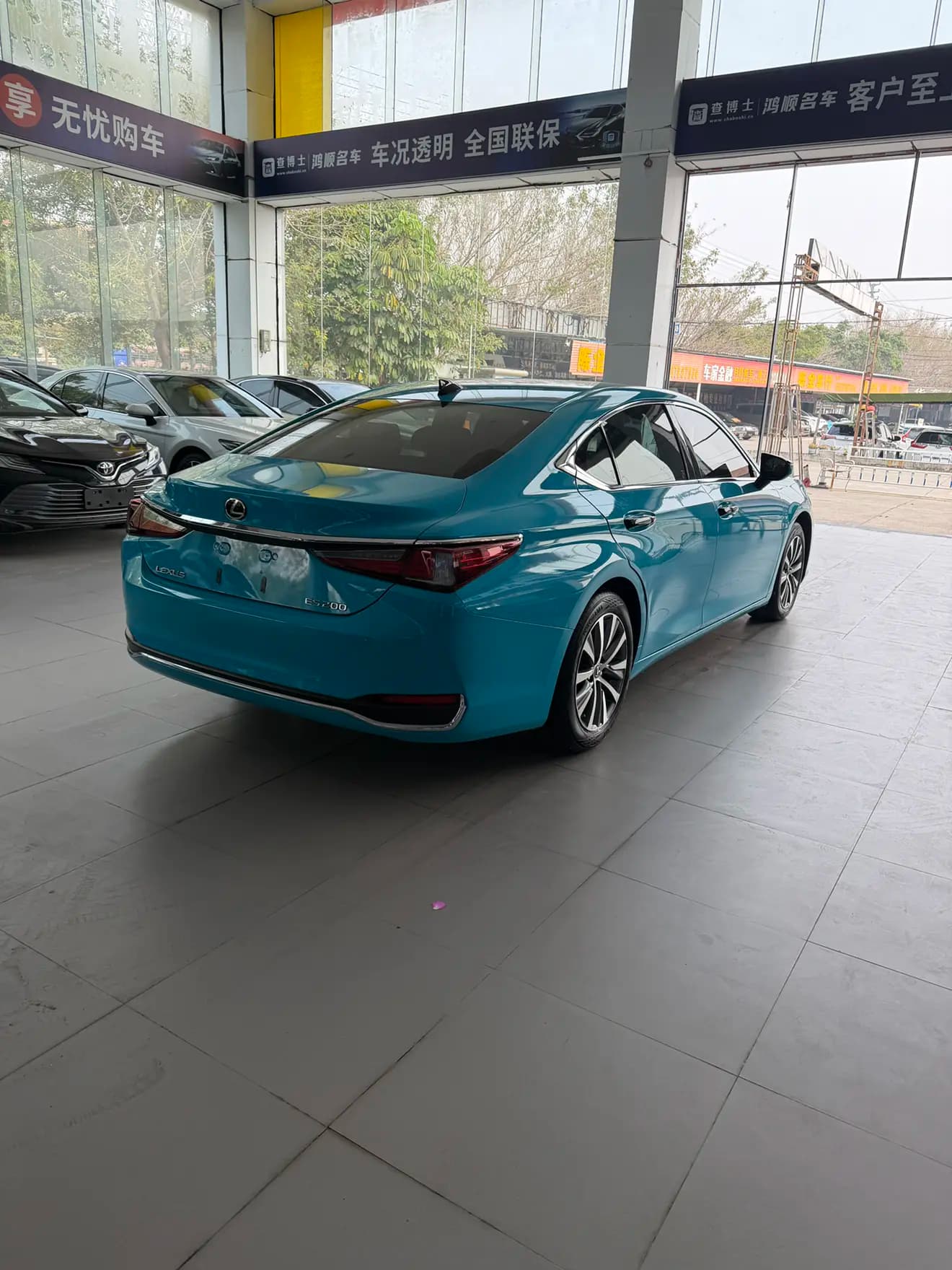 Lexus ES 2021 г. 45119 км. — фото 5