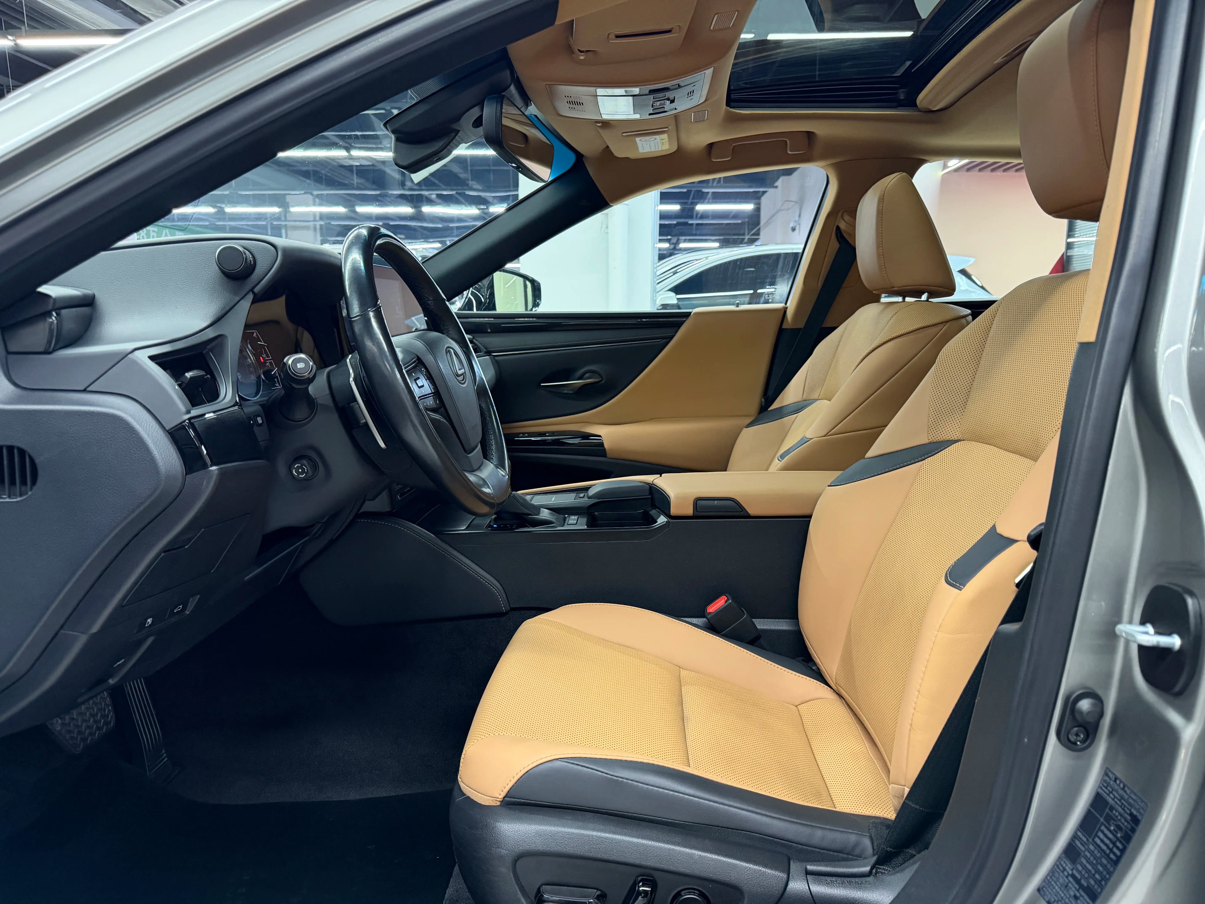 Lexus ES 2022 г. 74121 км. — фото 15