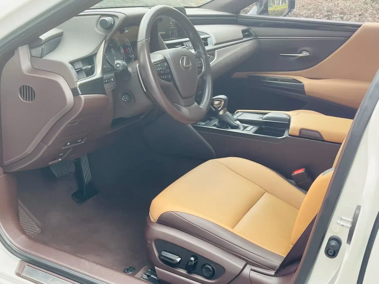 Lexus ES 2021 г. 99122 км. — фото 13