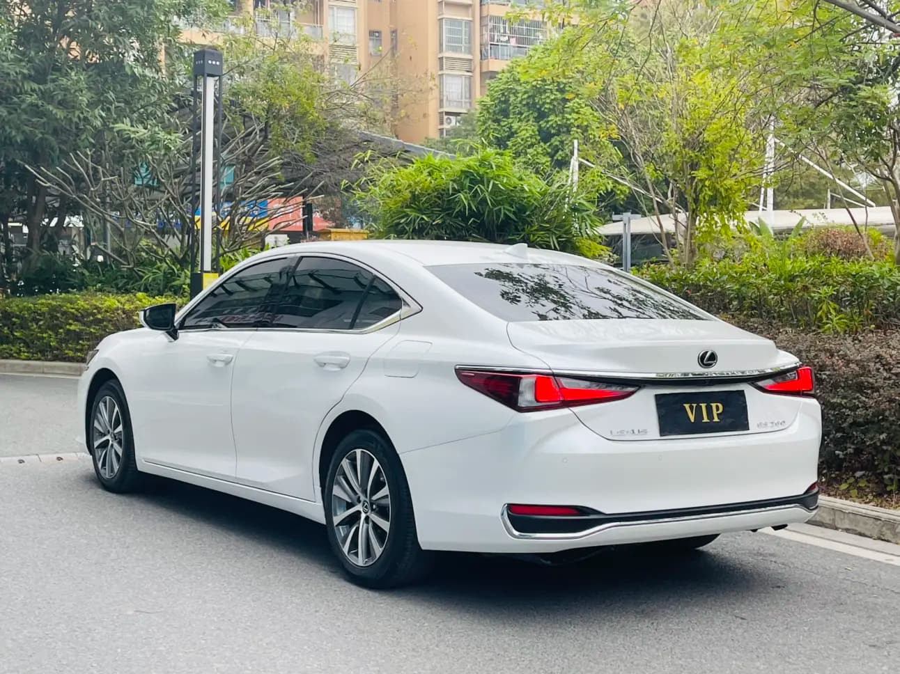 Lexus ES 2021 г. 99122 км. — фото 5