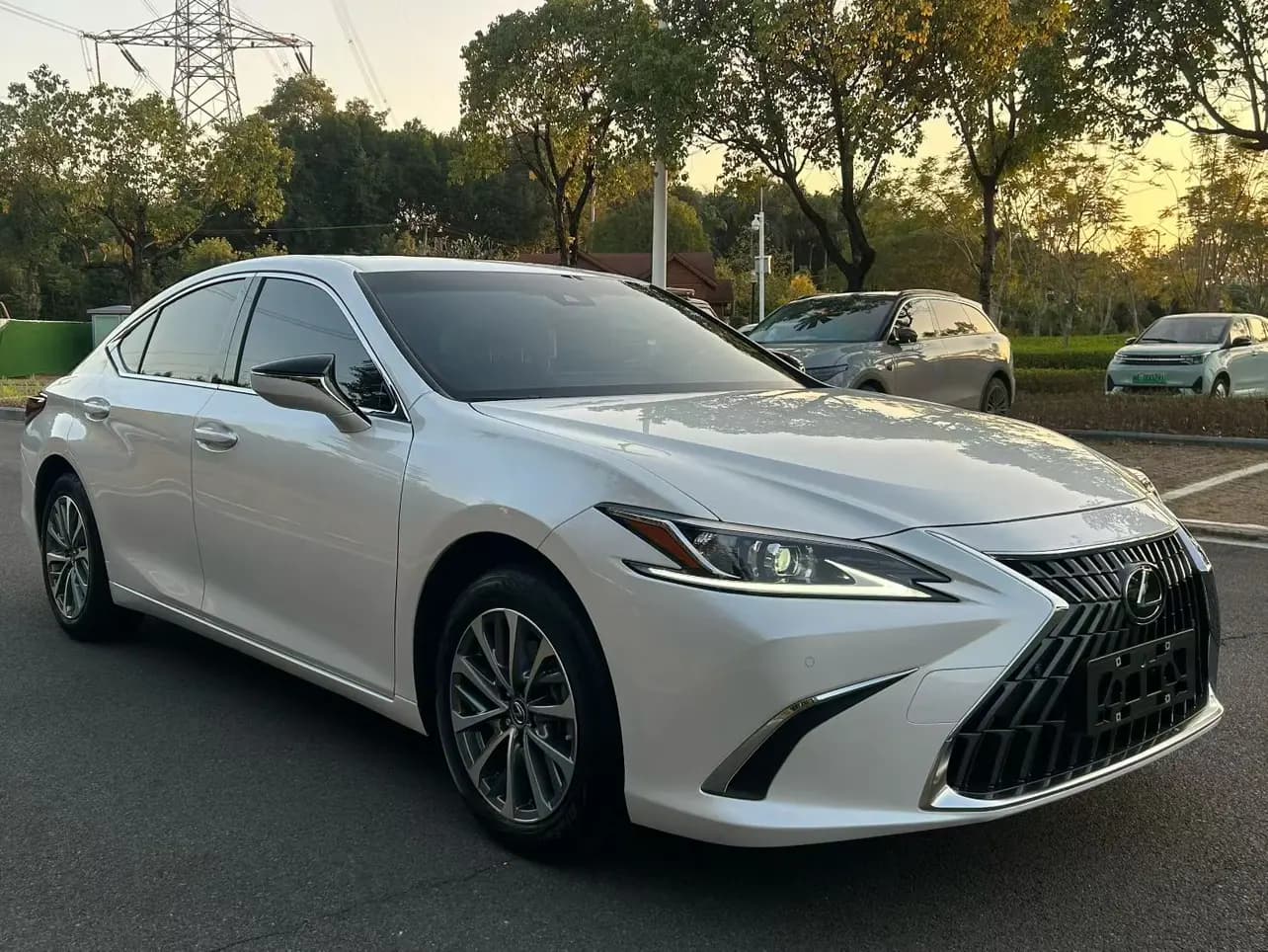 Lexus ES 2024 г. 14123 км. — фото 3