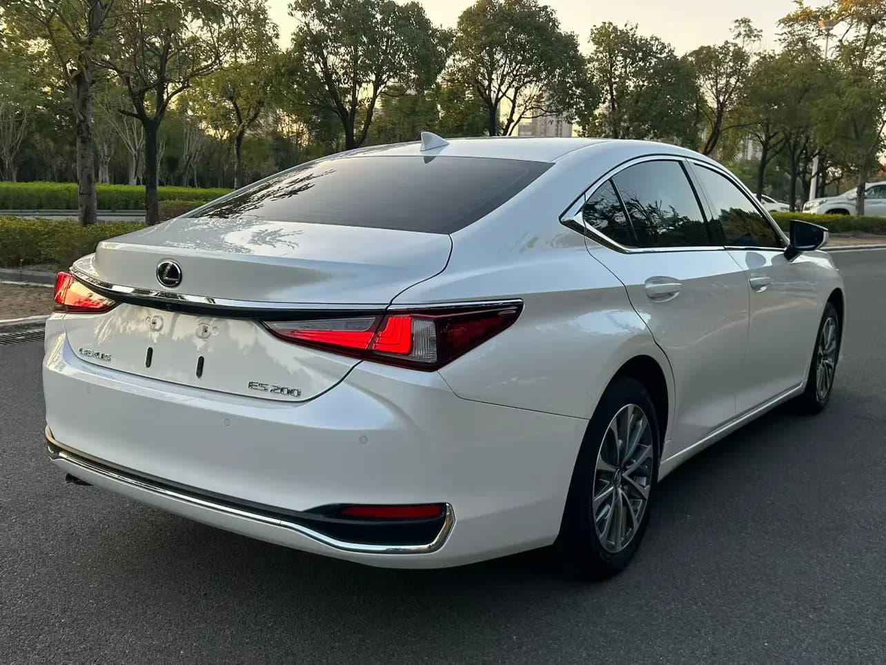 Lexus ES 2024 г. 14123 км. — фото 5