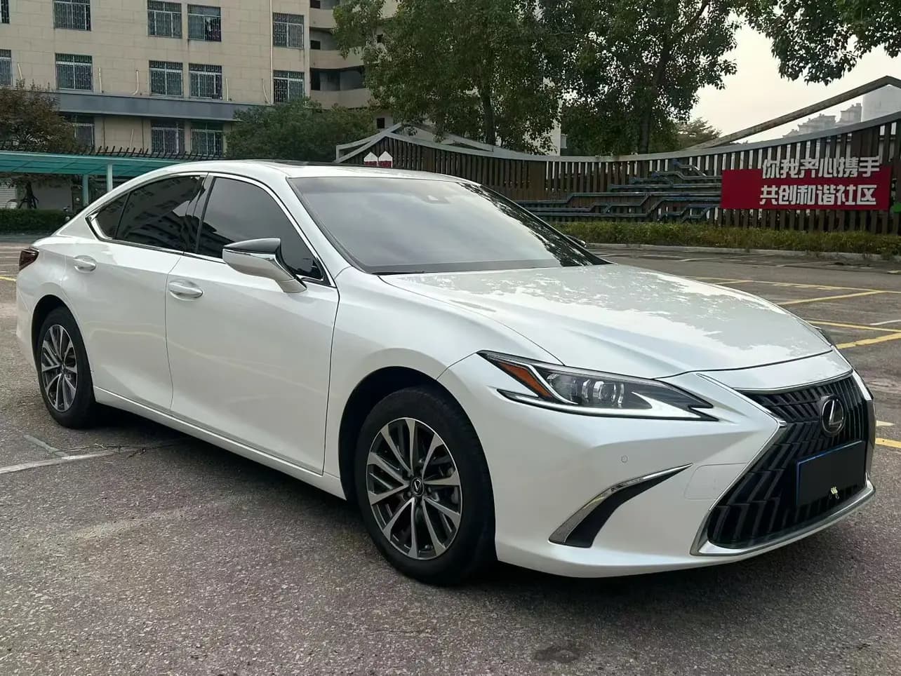 Lexus ES 2024 г. 15124 км. — фото 3