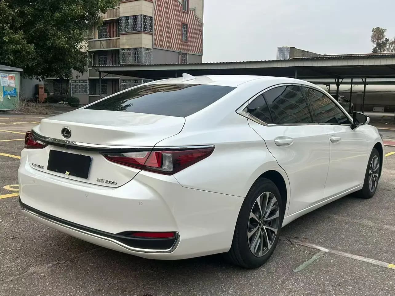 Lexus ES 2024 г. 15124 км. — фото 6