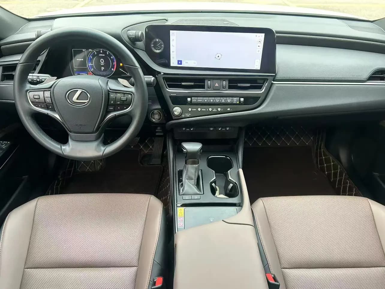 Lexus ES 2024 г. 15124 км. — фото 7